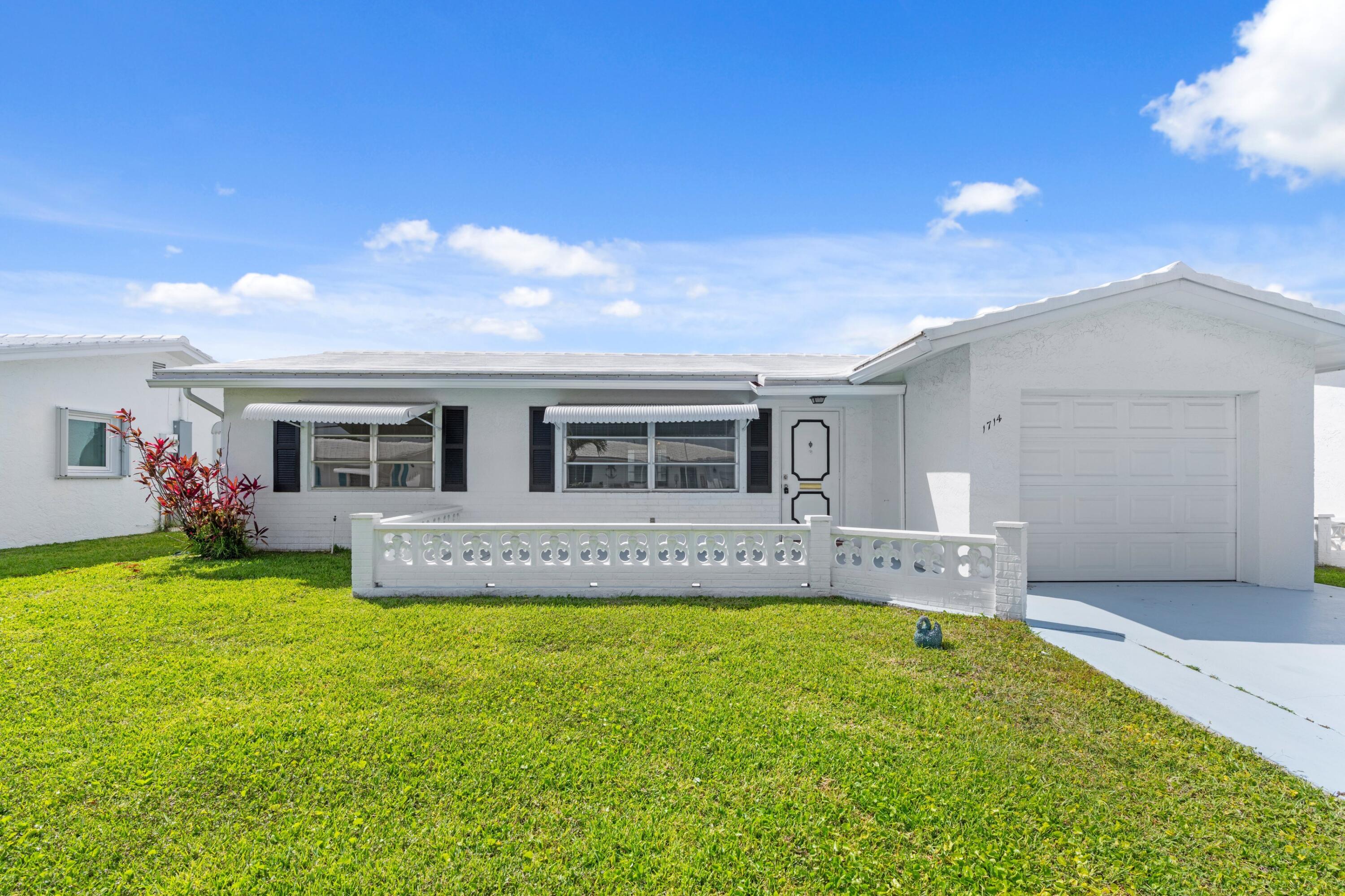 PALM BEACH LEISUREVILLE SEC 10 - Residential