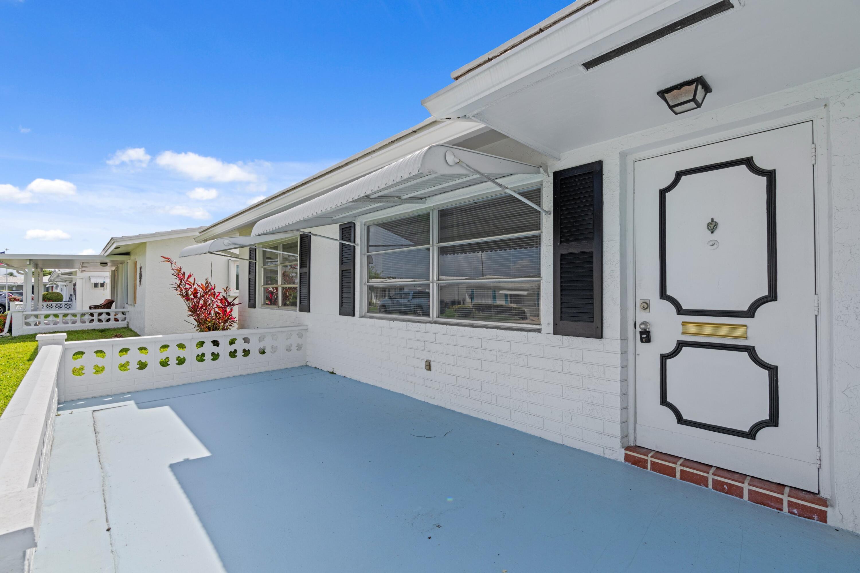 PALM BEACH LEISUREVILLE SEC 10 - Residential