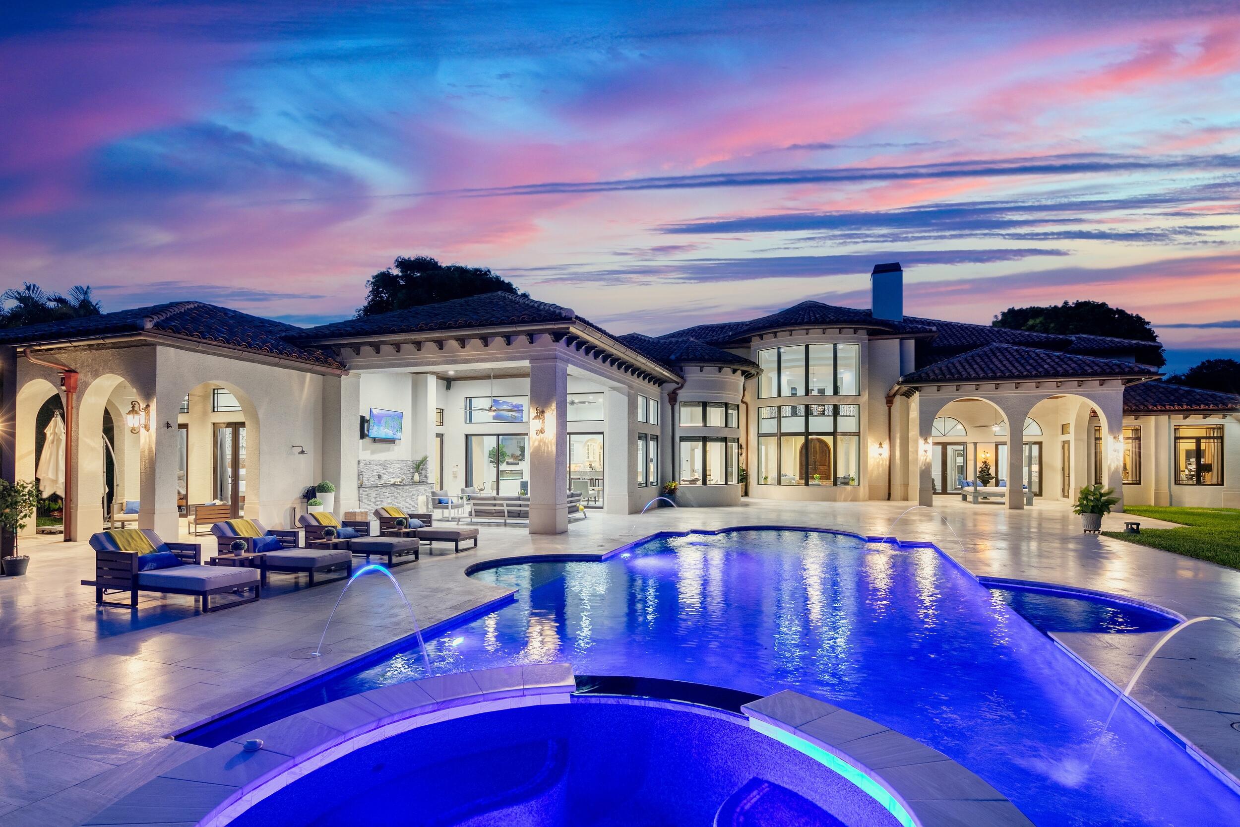 LONG LAKE ESTATES - Residential