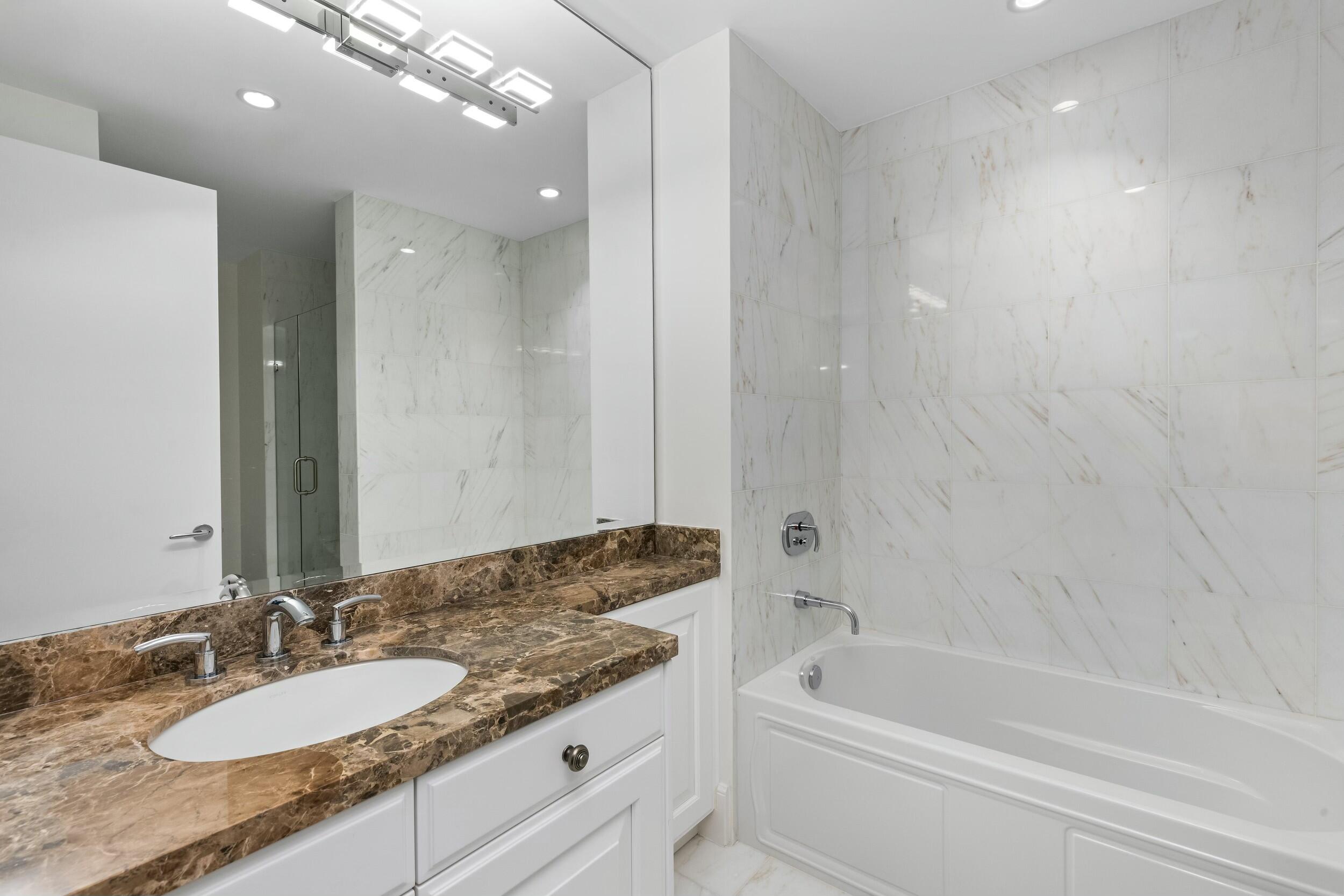 Luxuria - Residential
