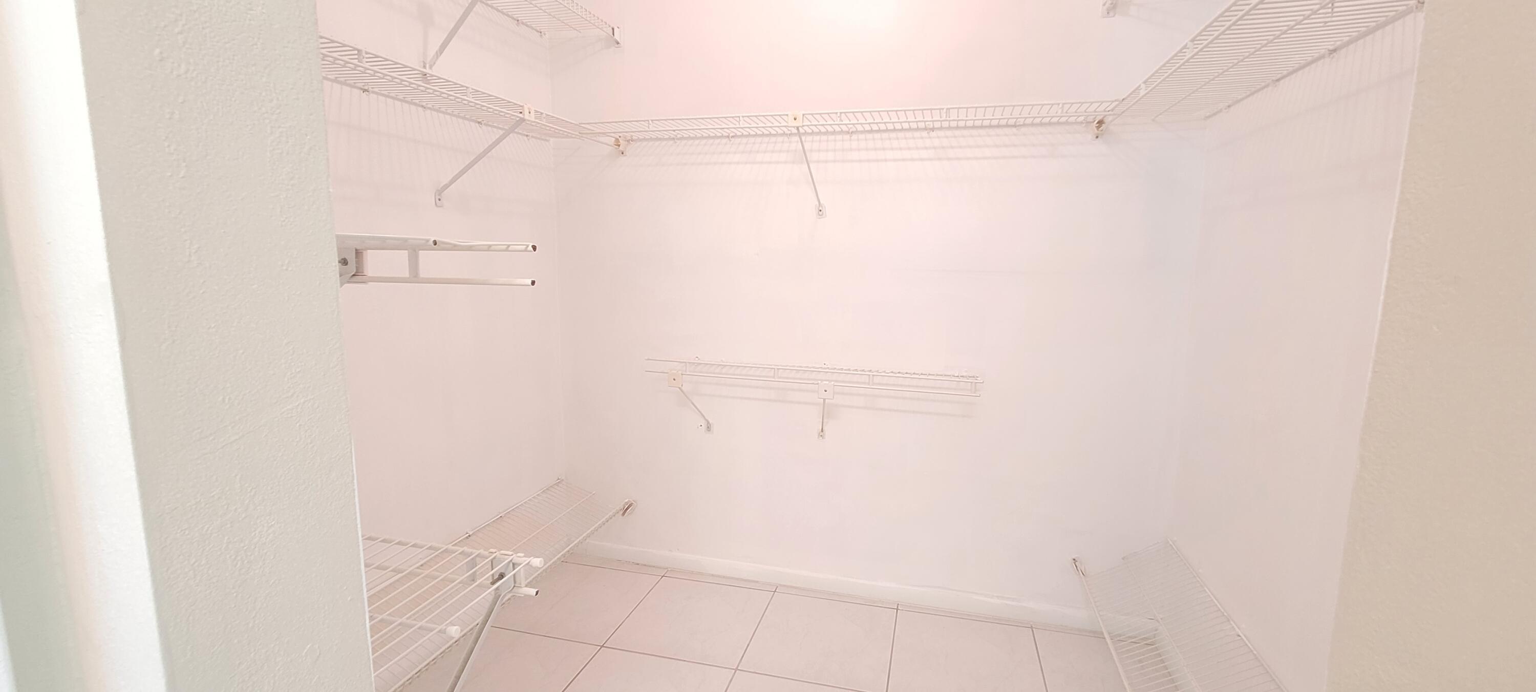 BUTTONWOOD 1 - Residential Lease