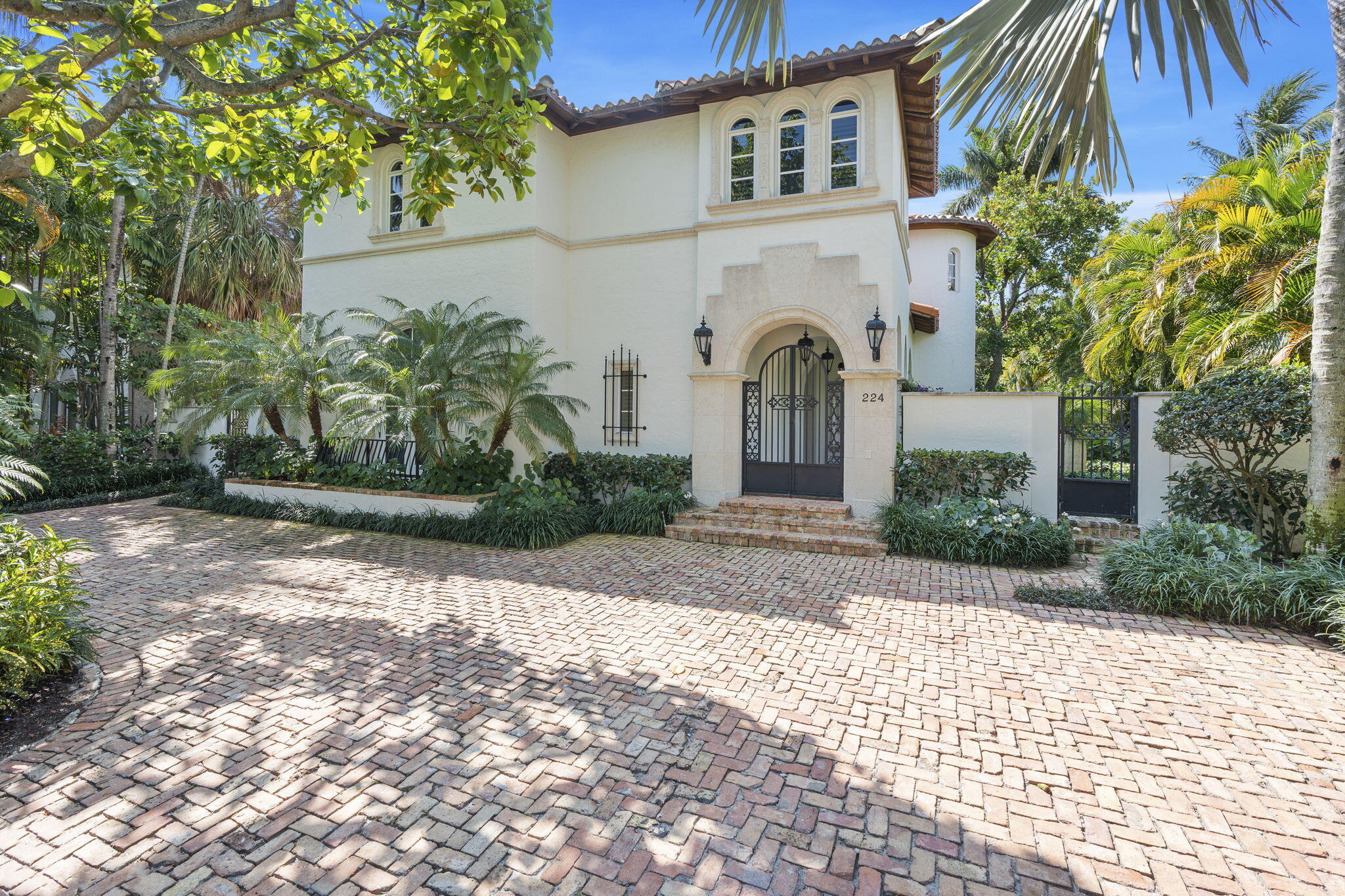 PRIMAVERA ESTATES (MIDDLE SEC) - Residential