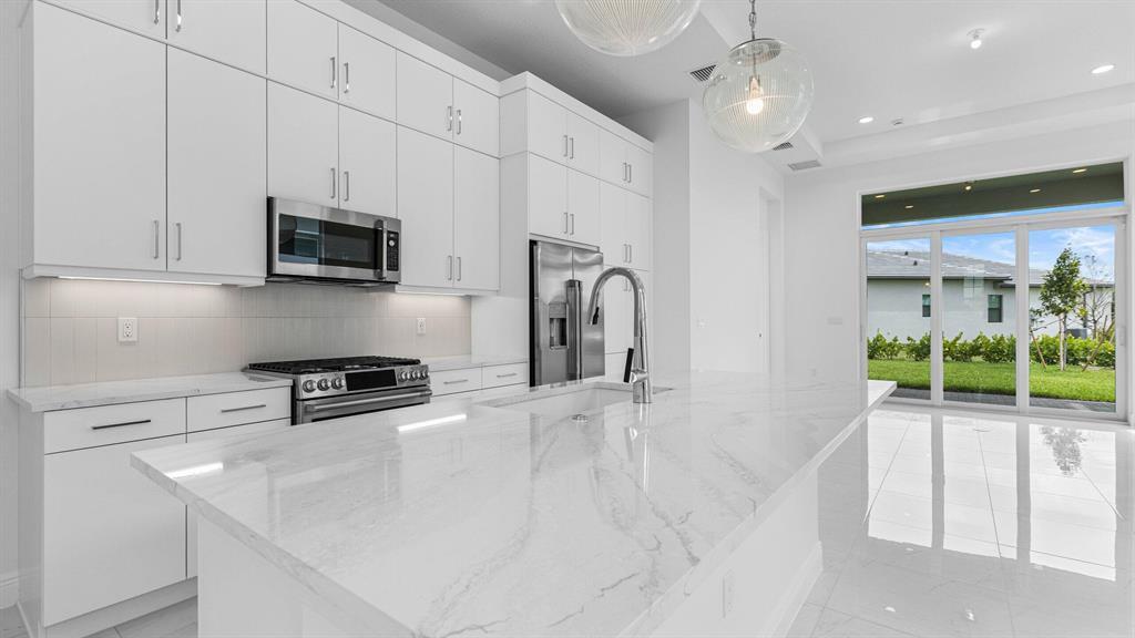 CRESSWIND PALM BEACH - Residential Lease