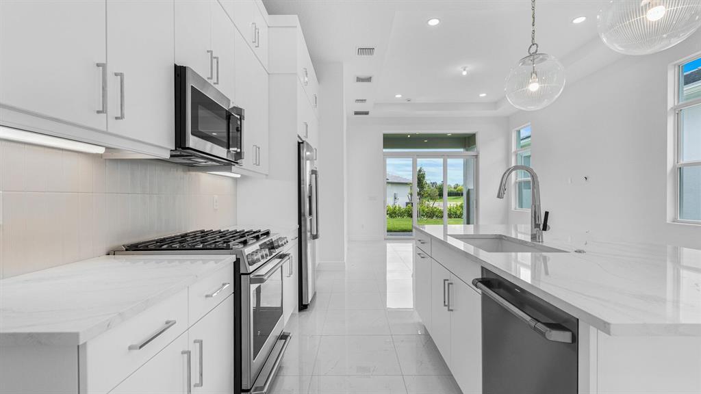 CRESSWIND PALM BEACH - Residential Lease