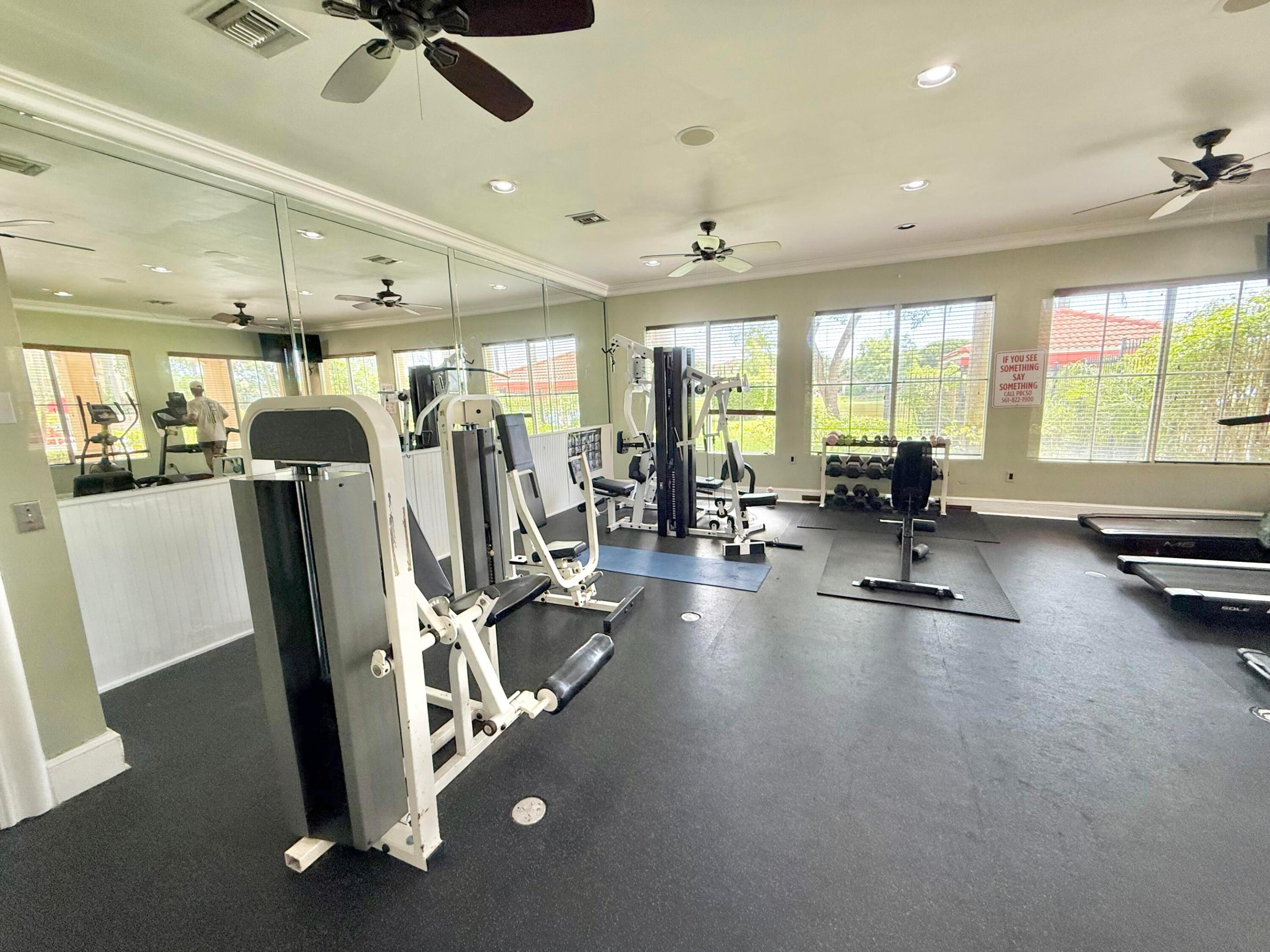 EMERALD ISLE AT LAGUNA LAKES CONDO - Residential