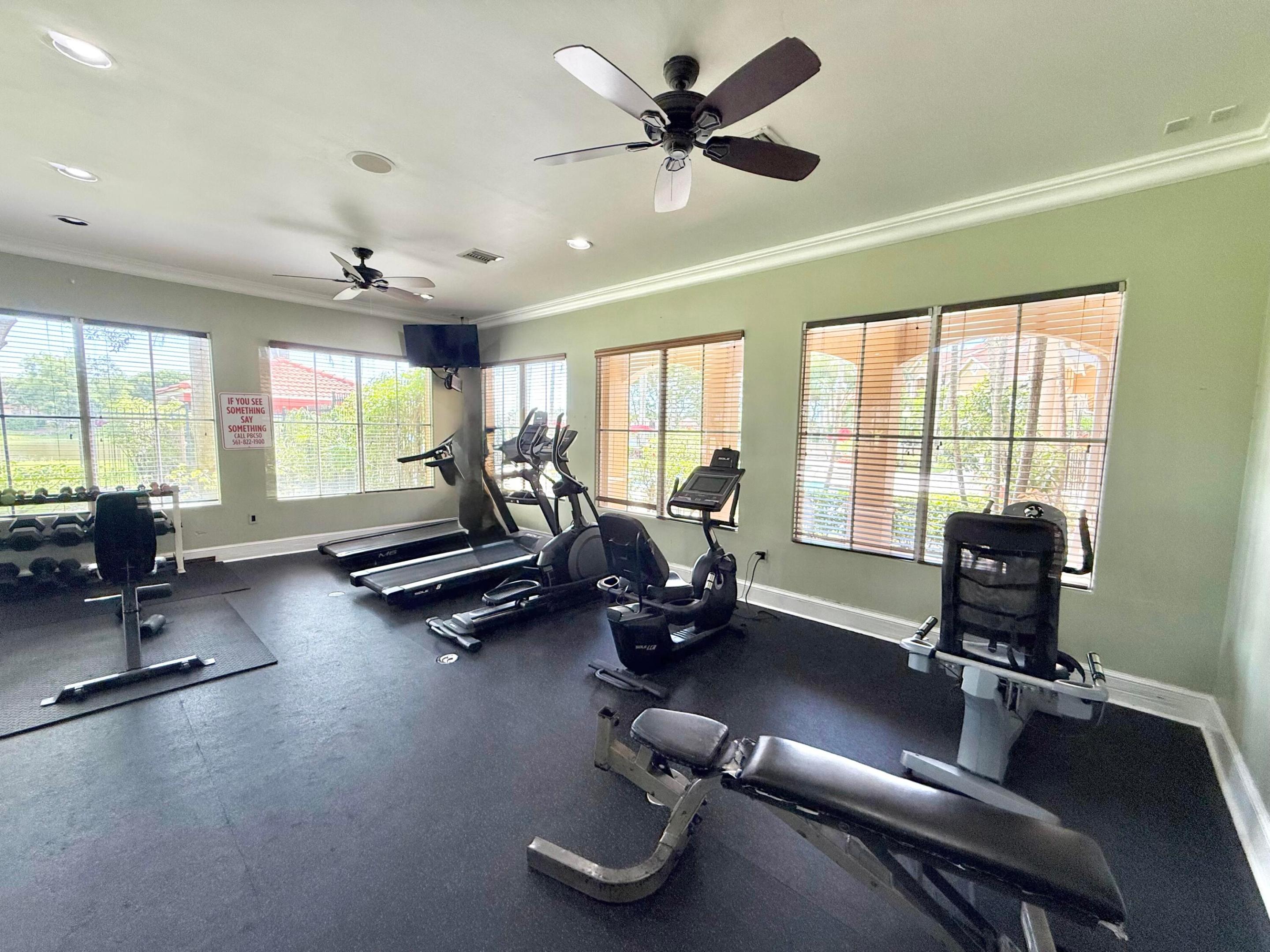 EMERALD ISLE AT LAGUNA LAKES CONDO - Residential