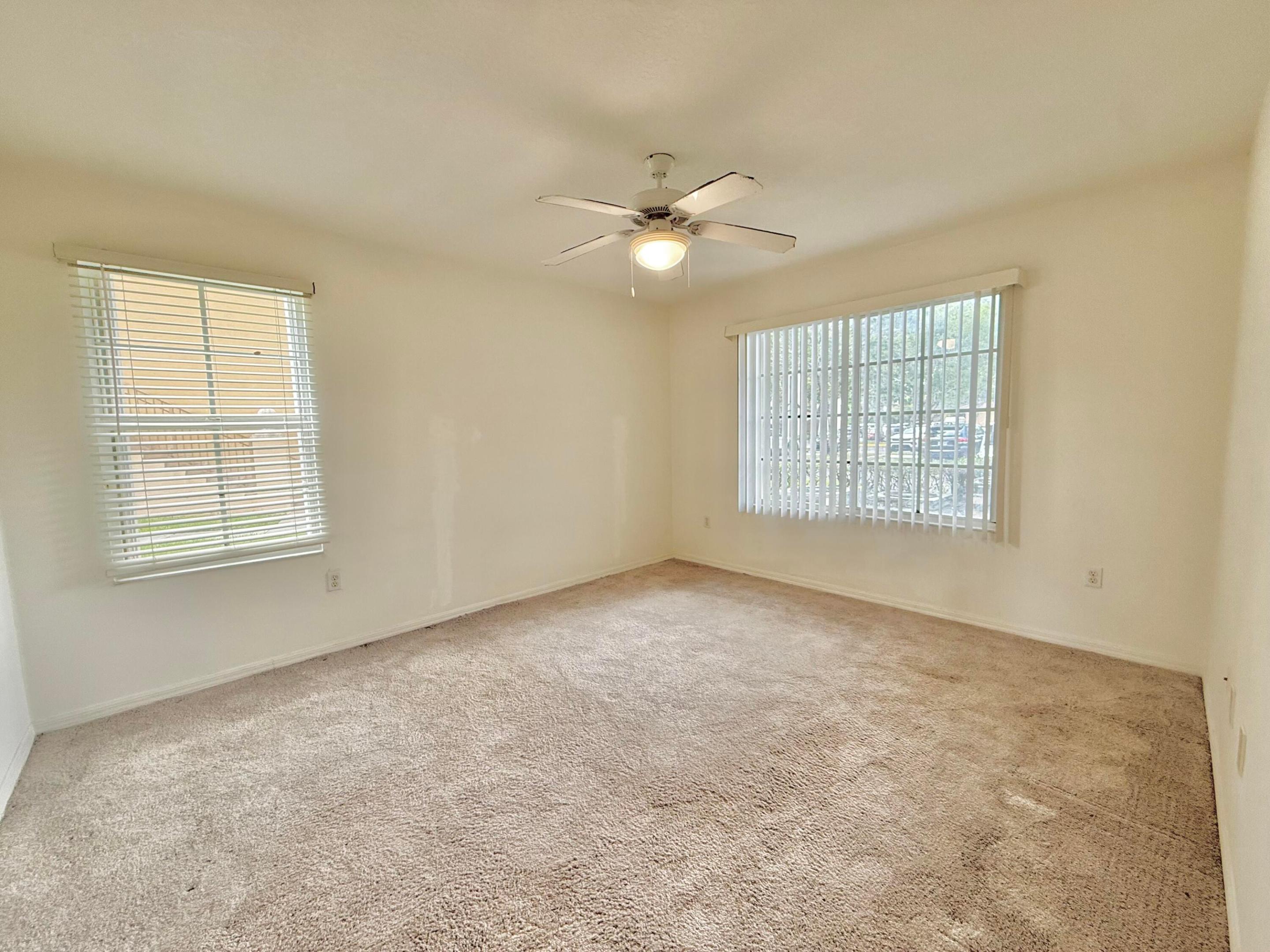 EMERALD ISLE AT LAGUNA LAKES CONDO - Residential