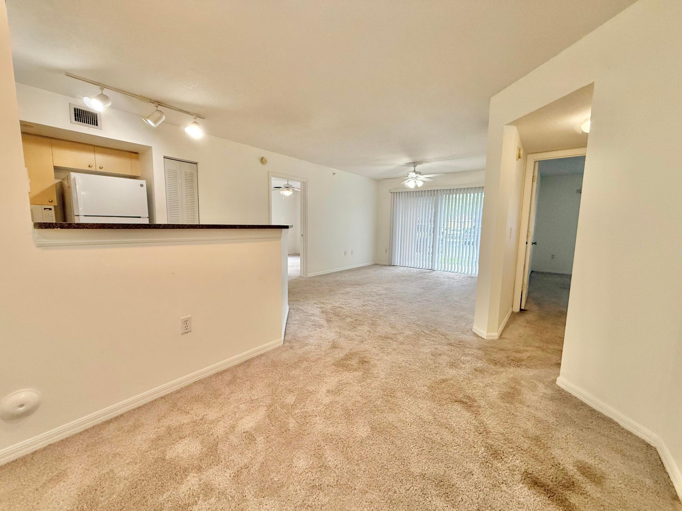 EMERALD ISLE AT LAGUNA LAKES CONDO - Residential
