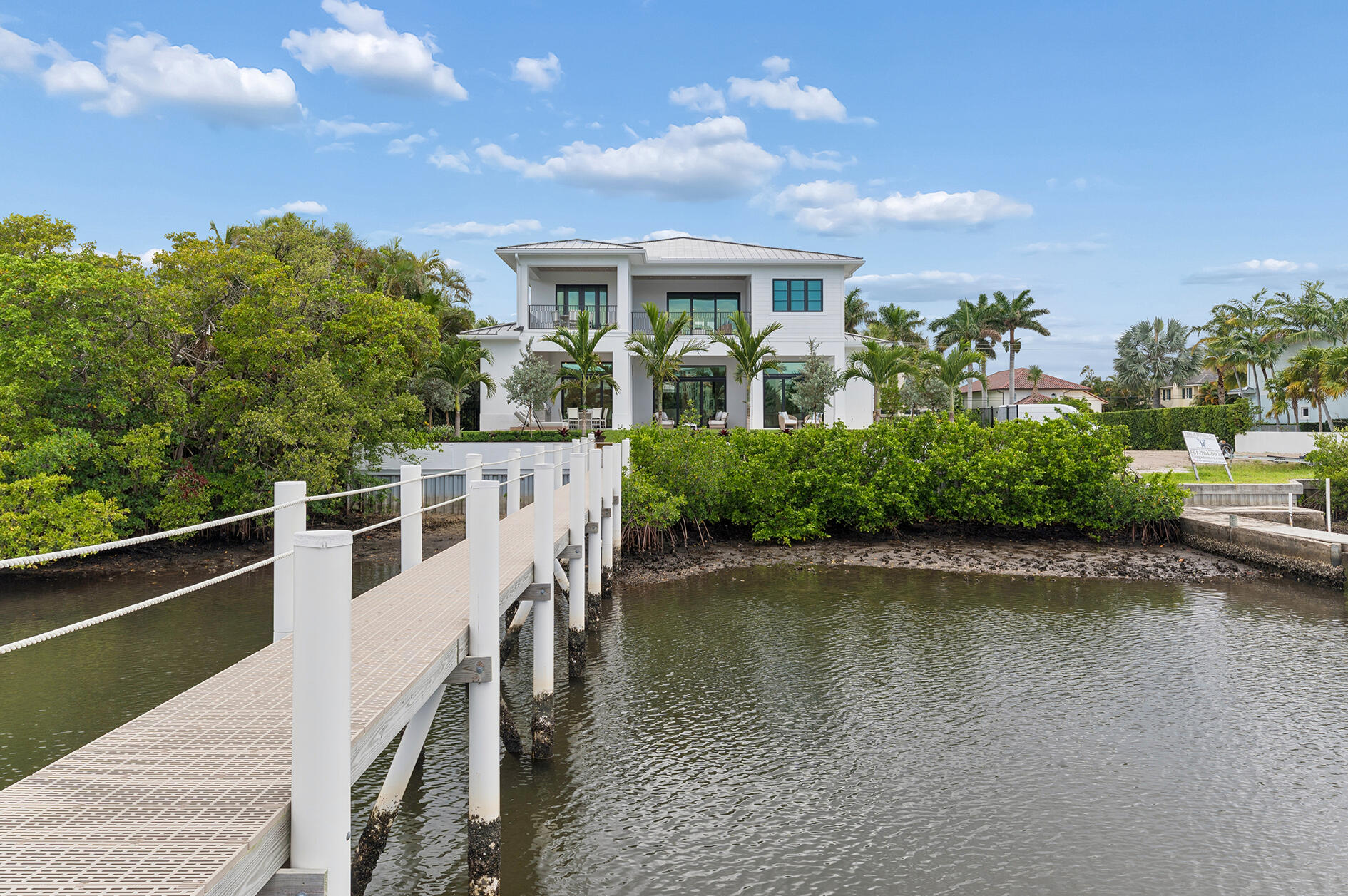 LAKE SHORES LANTANA - Residential