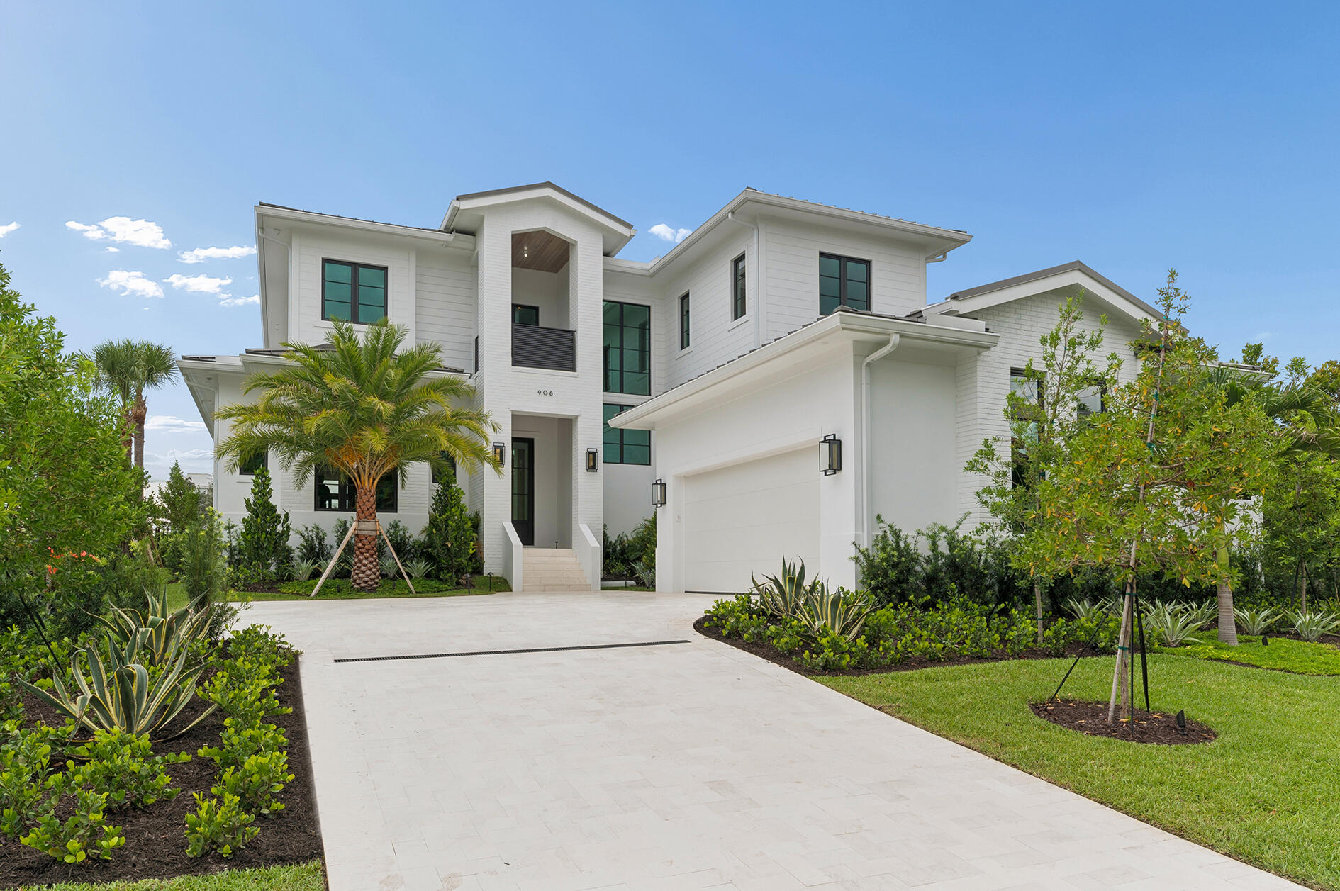 LAKE SHORES LANTANA - Residential