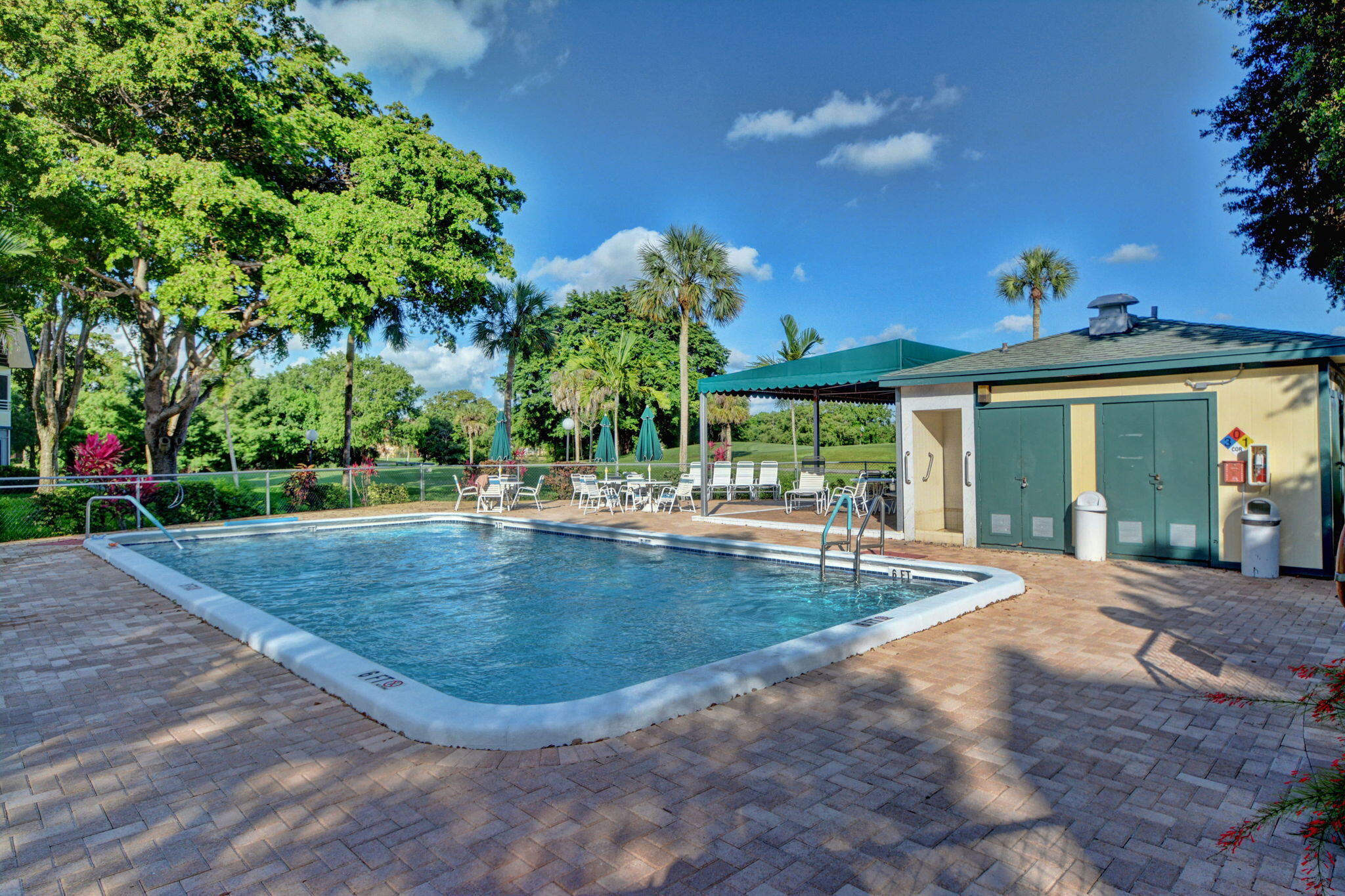 LIME BAY CONDOMINIUM 4 - Residential
