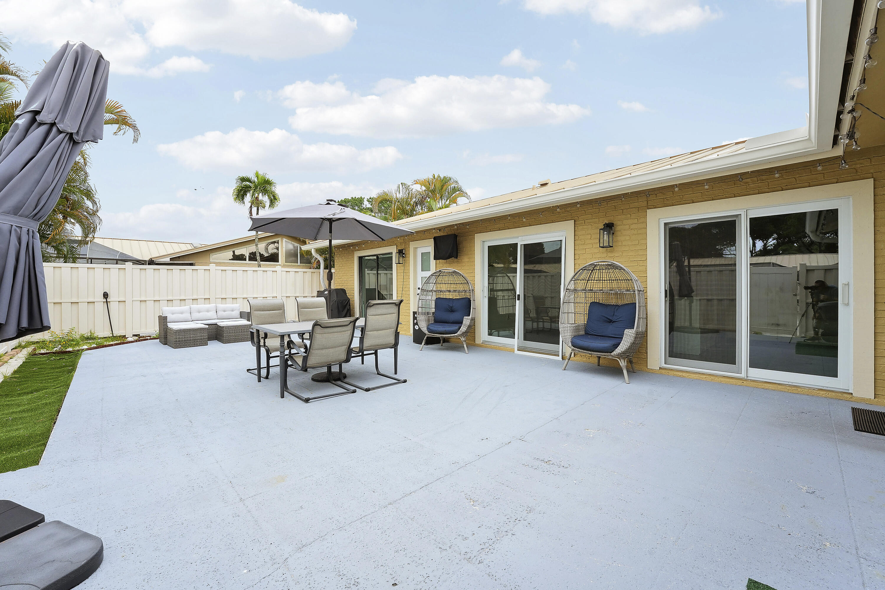 WESTWOOD GARDENS 1 - Residential Lease