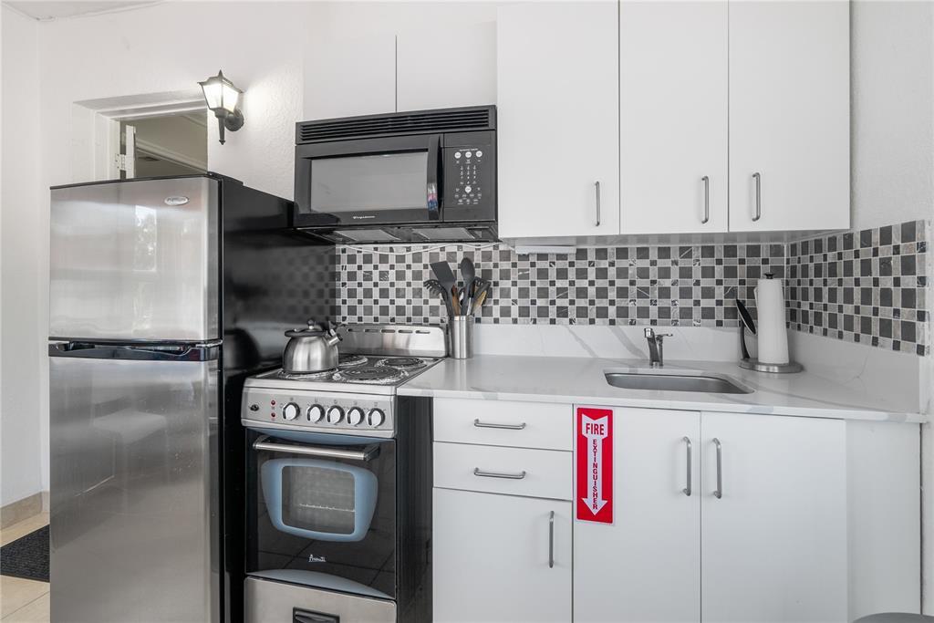 BEACH WAY HEIGHTS UNIT - Residential Lease