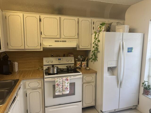 COVERED BRIDGE CONDO - Residential