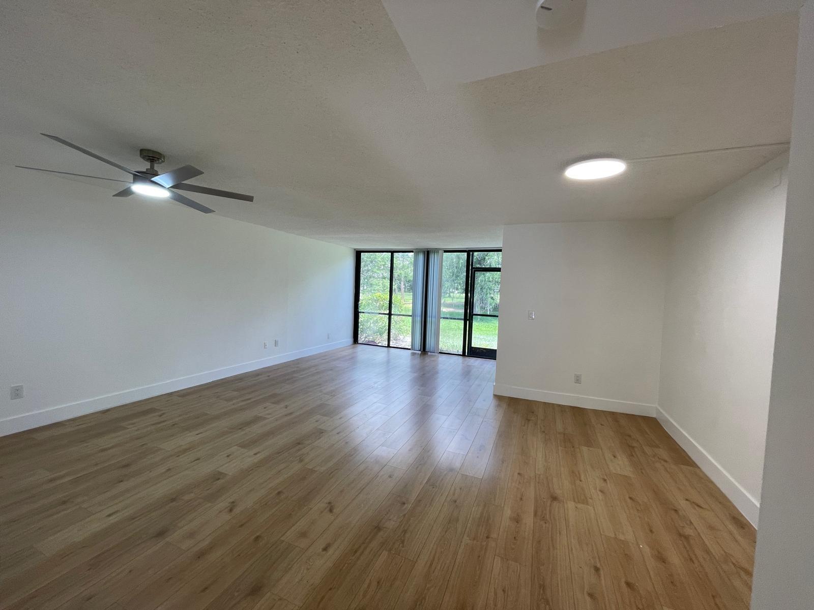 MANORS TOWNHOUSE 14-15 CONDO - Residential