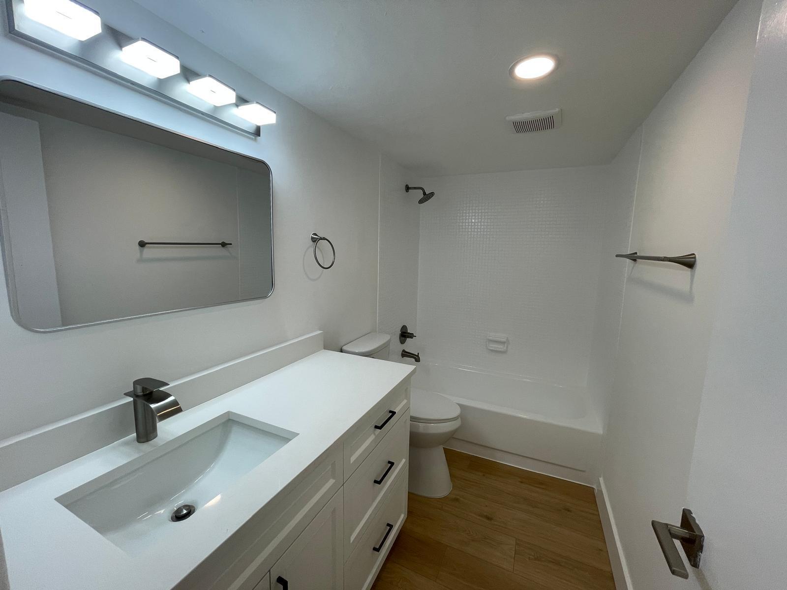 MANORS TOWNHOUSE 14-15 CONDO - Residential