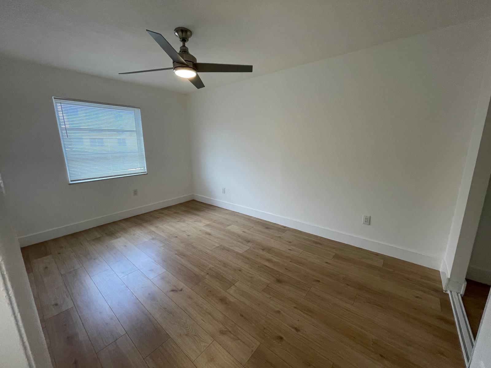 MANORS TOWNHOUSE 14-15 CONDO - Residential