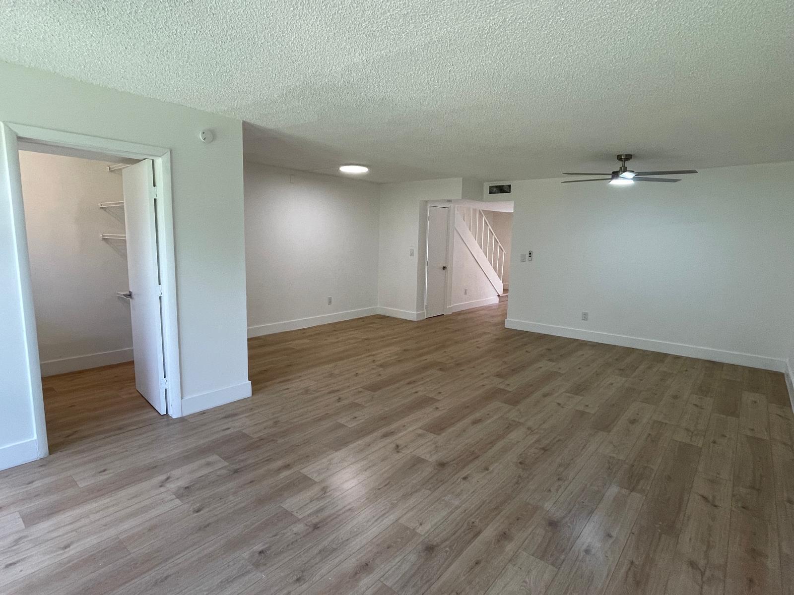 MANORS TOWNHOUSE 14-15 CONDO - Residential