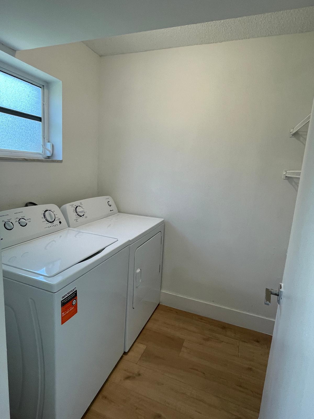 MANORS TOWNHOUSE 14-15 CONDO - Residential