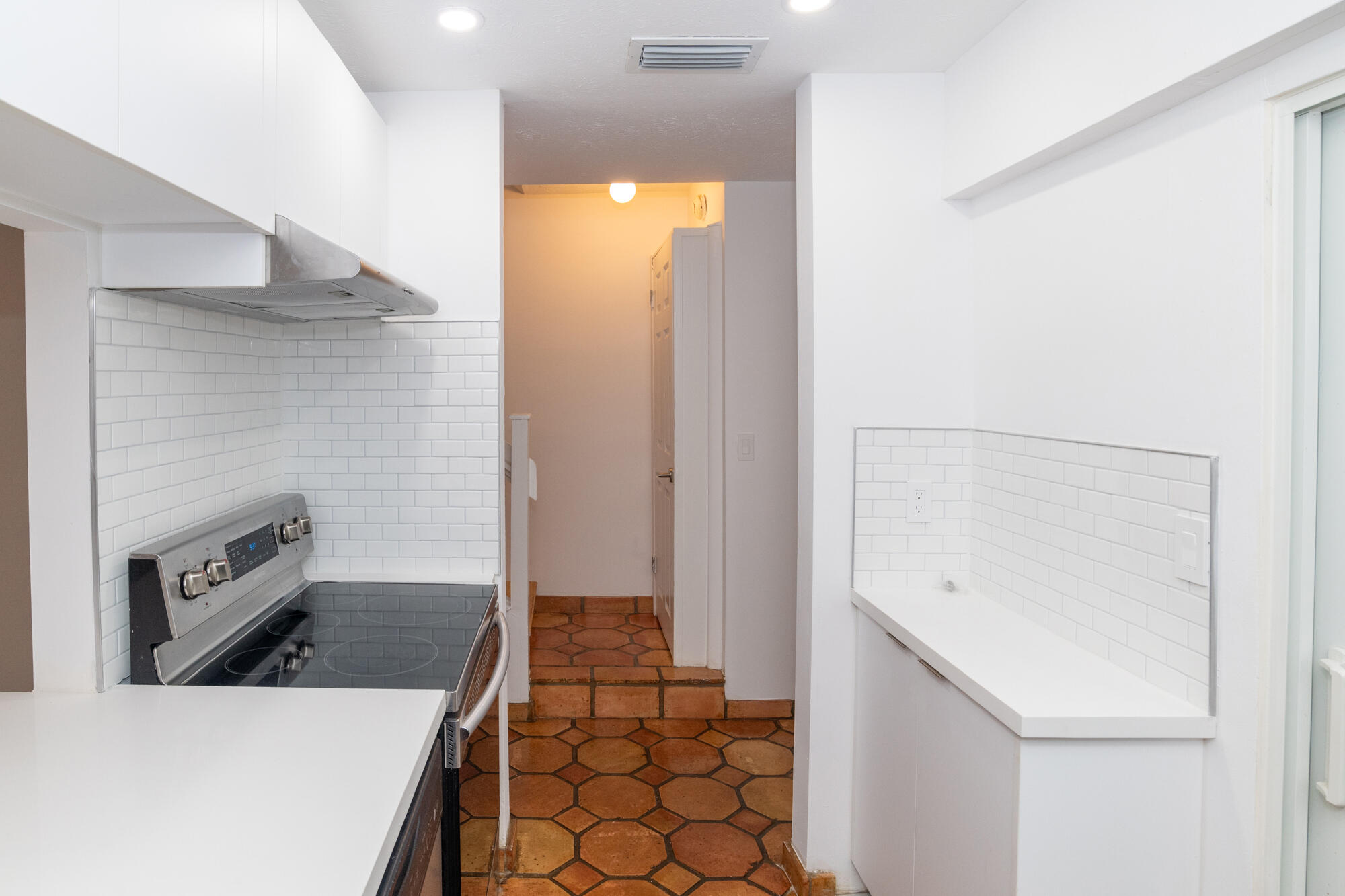 PHASE III TOWNHOME CONDO - Residential Lease