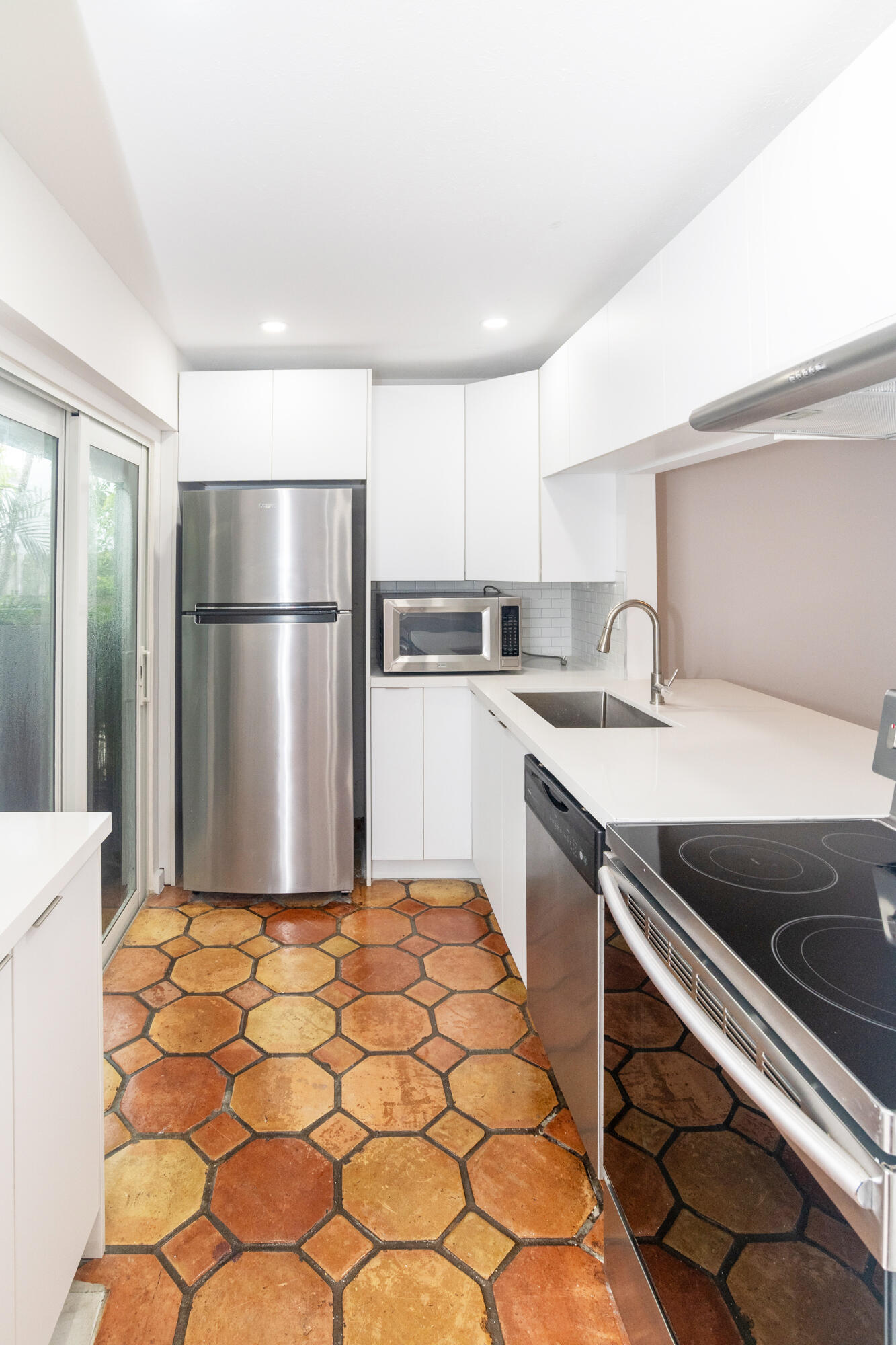 PHASE III TOWNHOME CONDO - Residential Lease