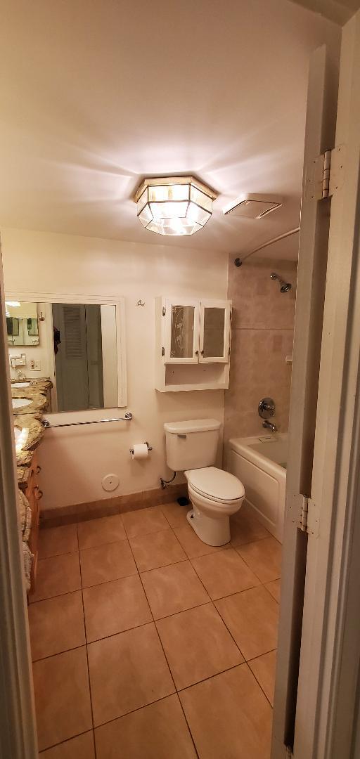 LAKES OF NEWPORT I CONDO - Residential