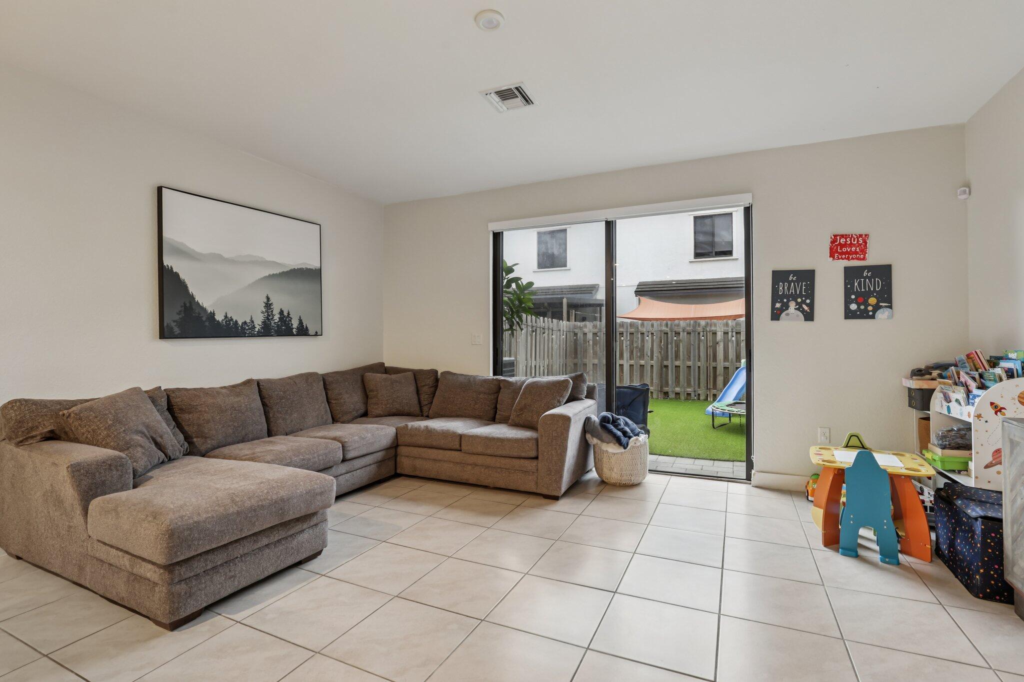 MC RESIDENTIAL - Residential