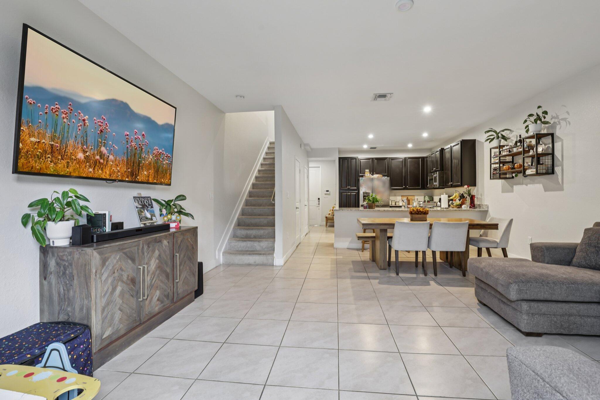 MC RESIDENTIAL - Residential