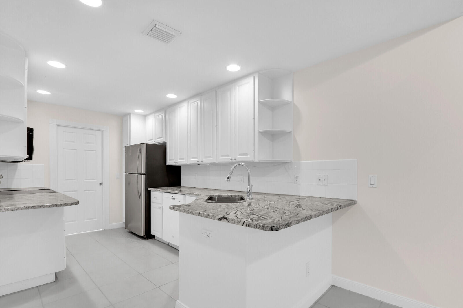 MARTINIQUE AT ABACOA 1 - Residential Lease