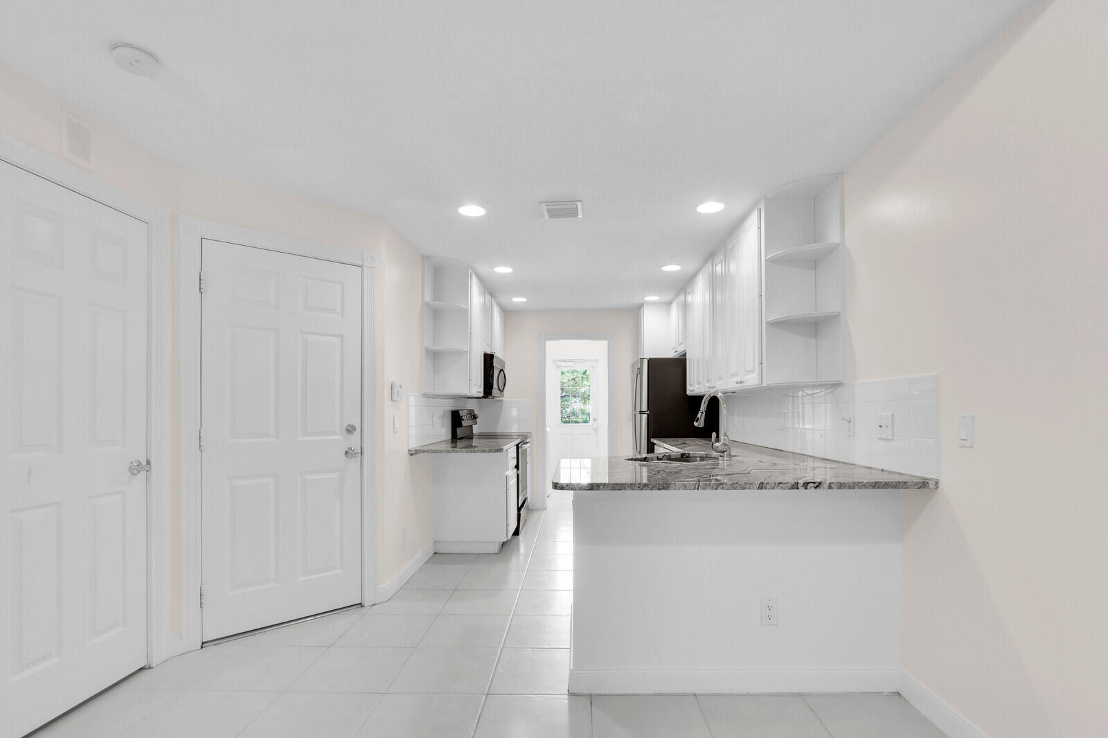 MARTINIQUE AT ABACOA 1 - Residential Lease