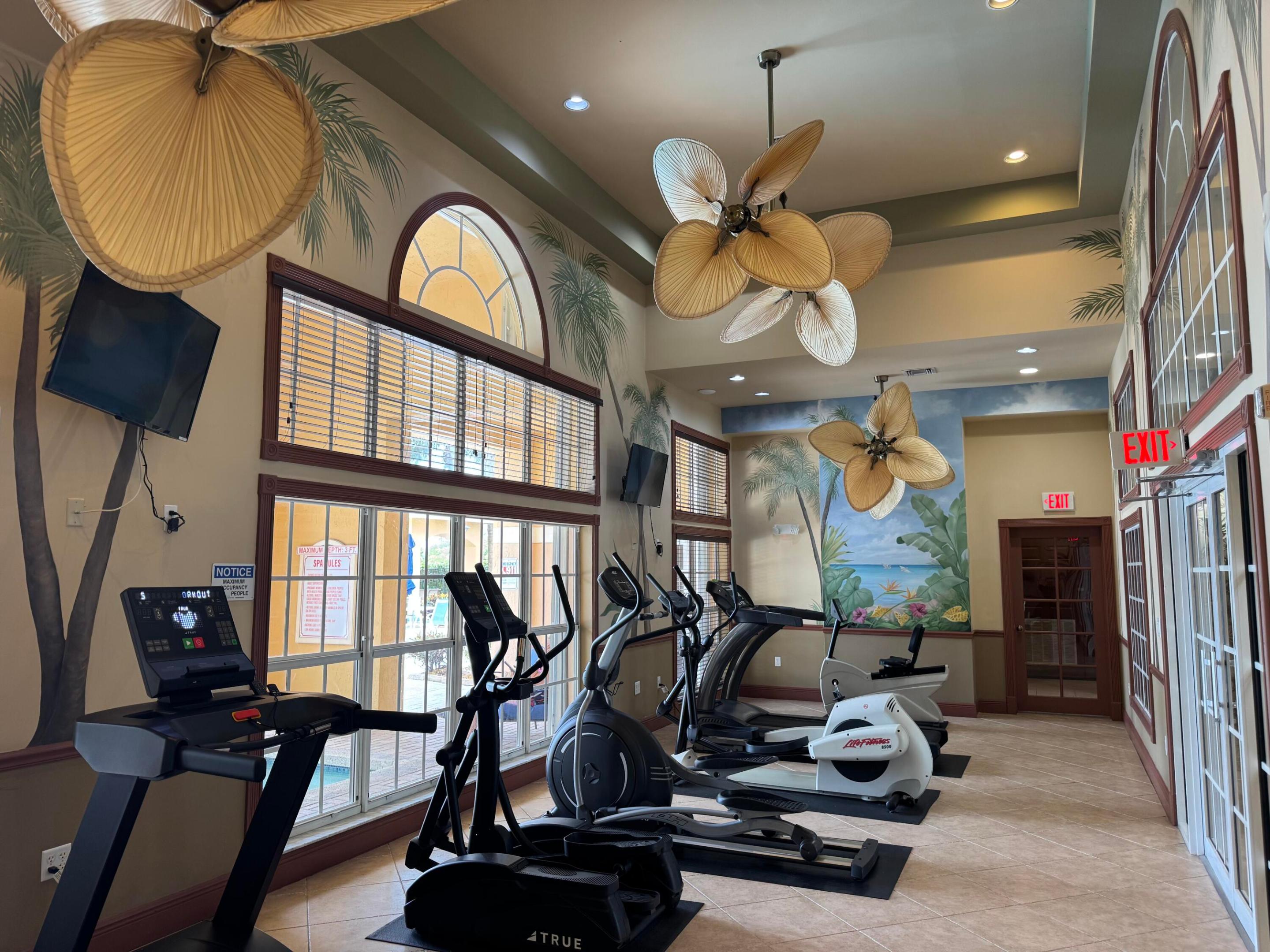 HYPOLUXOS MARINERS CAY CONDO - Residential