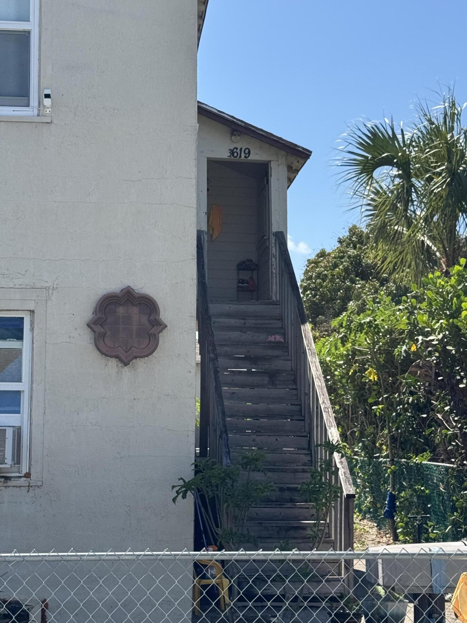 ROSEDALE - Residential Income