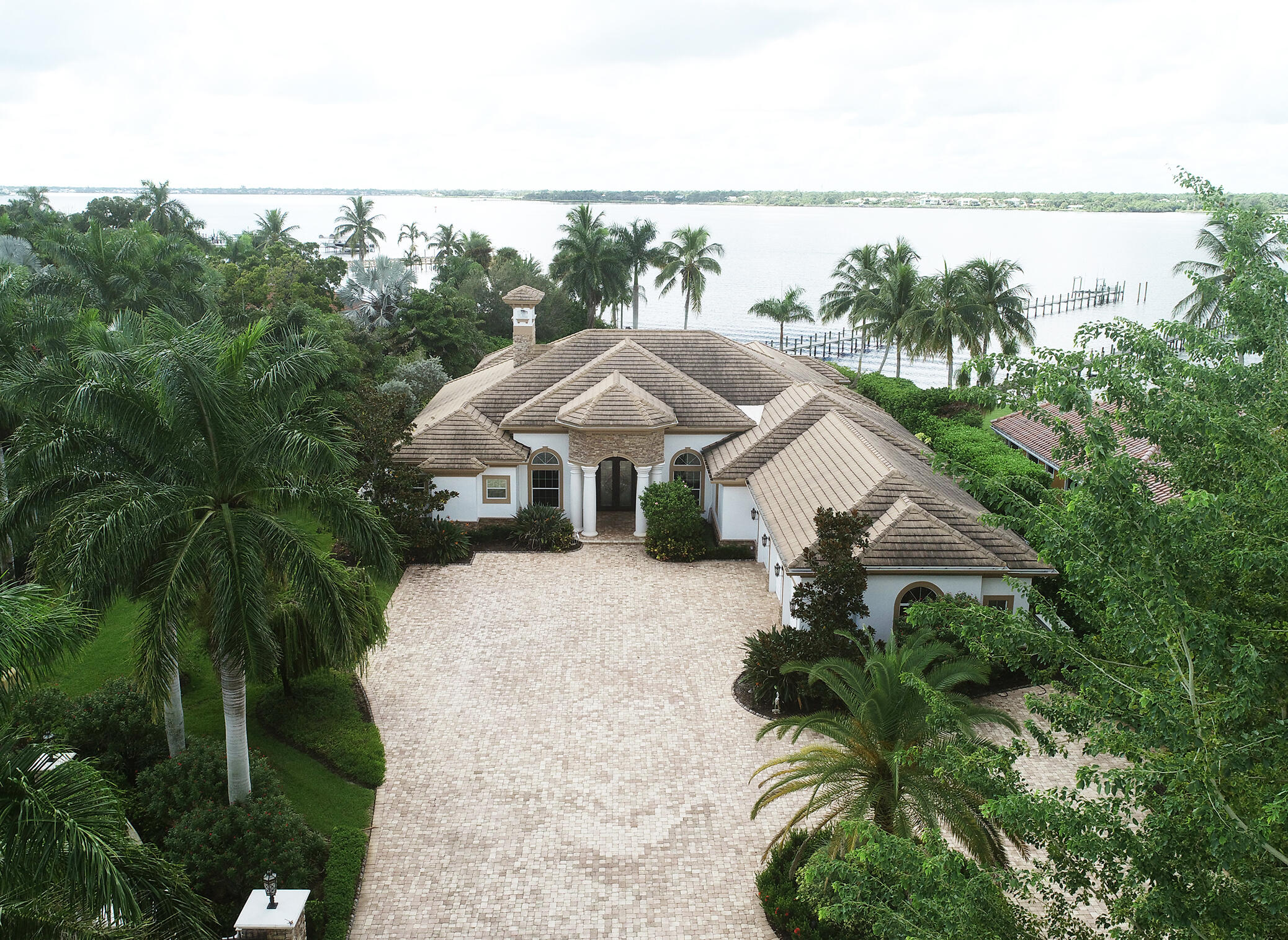 PLANTATIONS - Residential