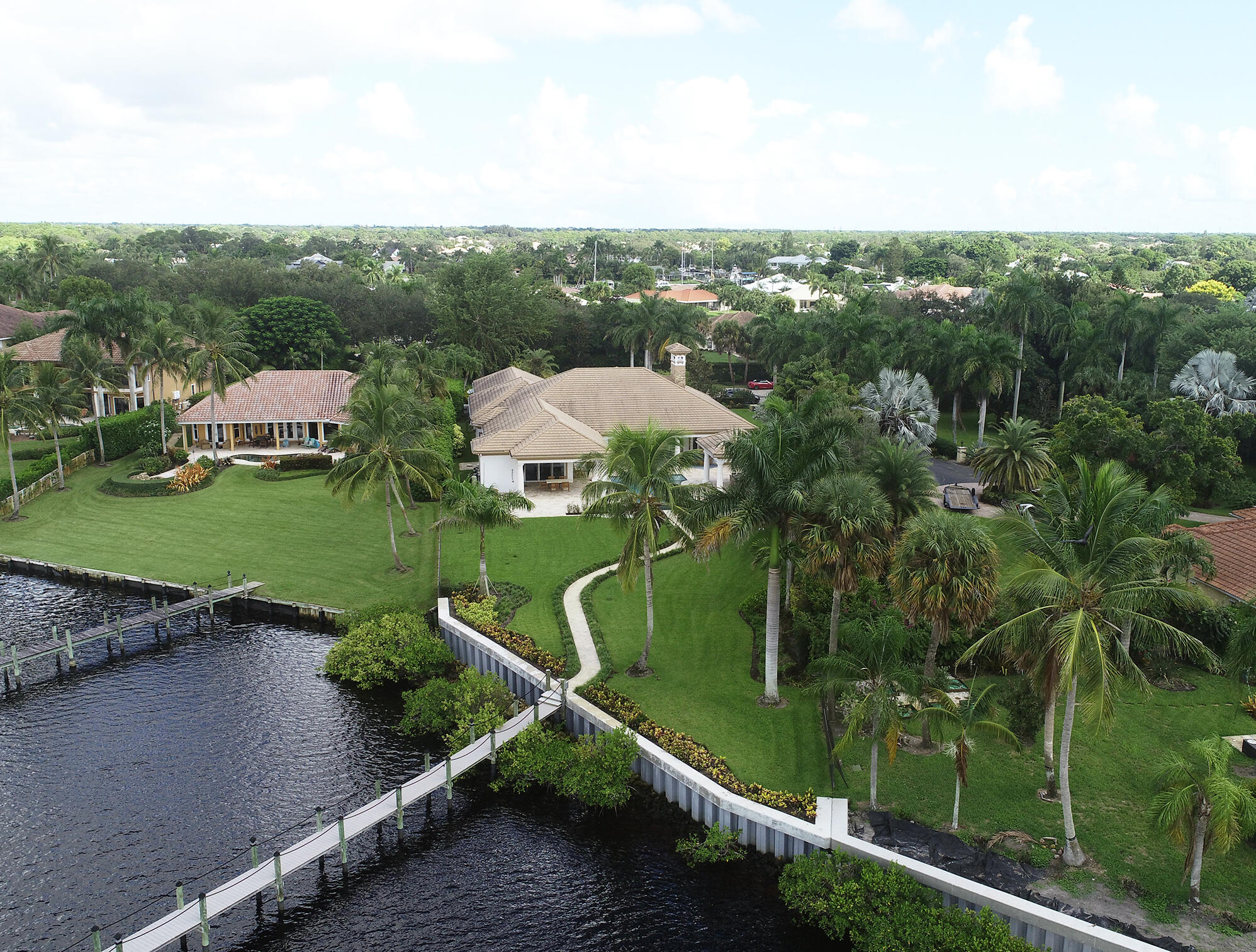 PLANTATIONS - Residential