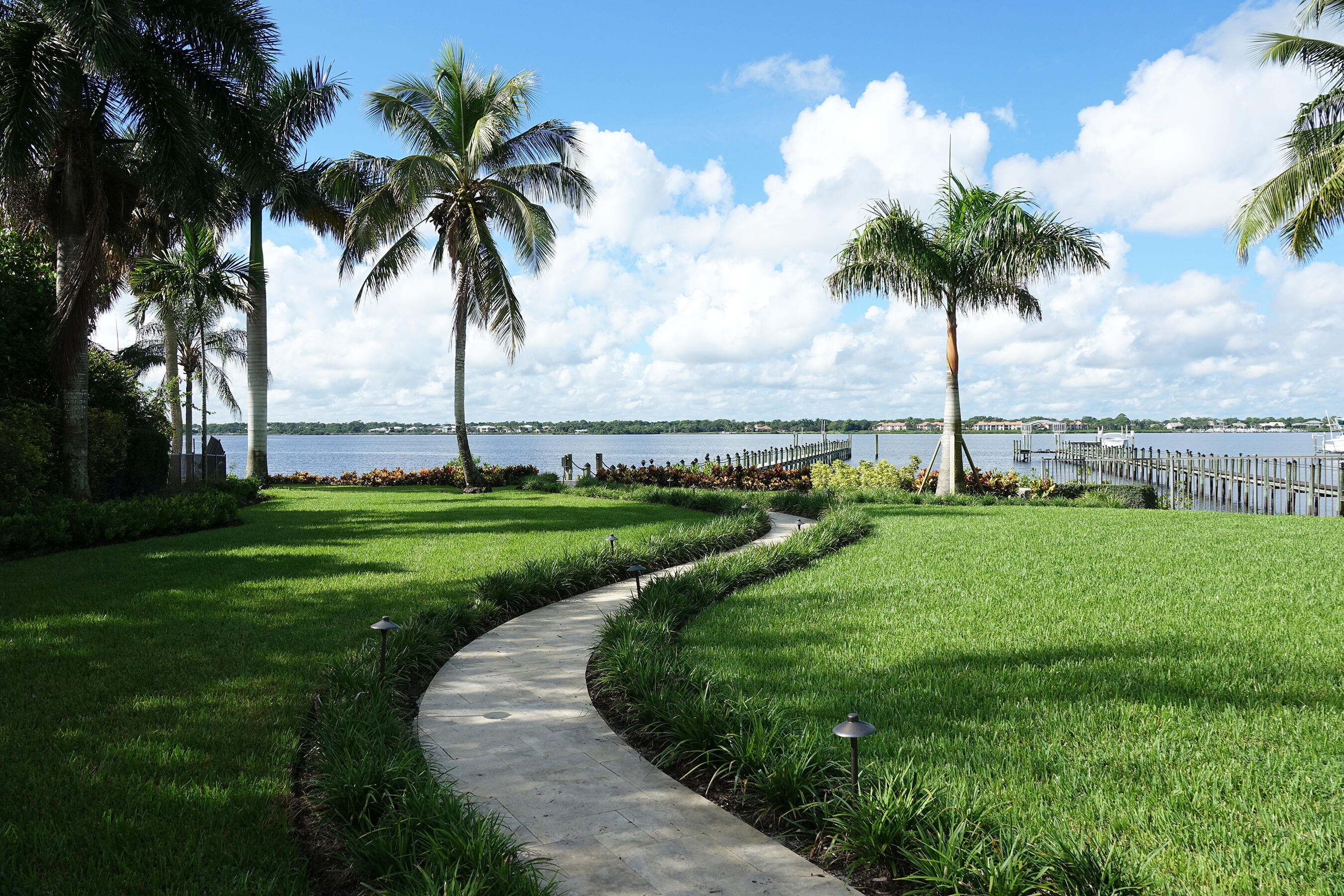 PLANTATIONS - Residential