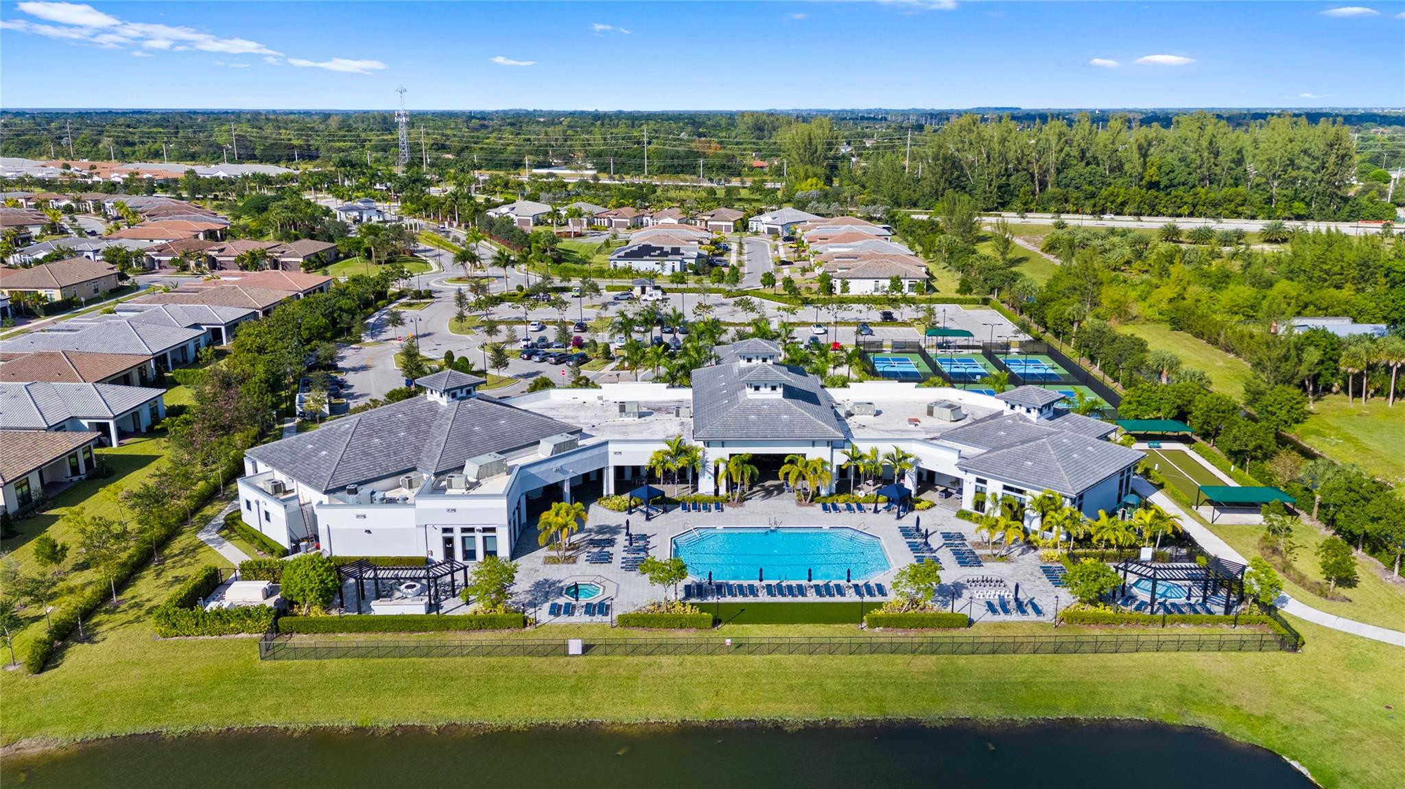 The Falls of Parkland - Residential