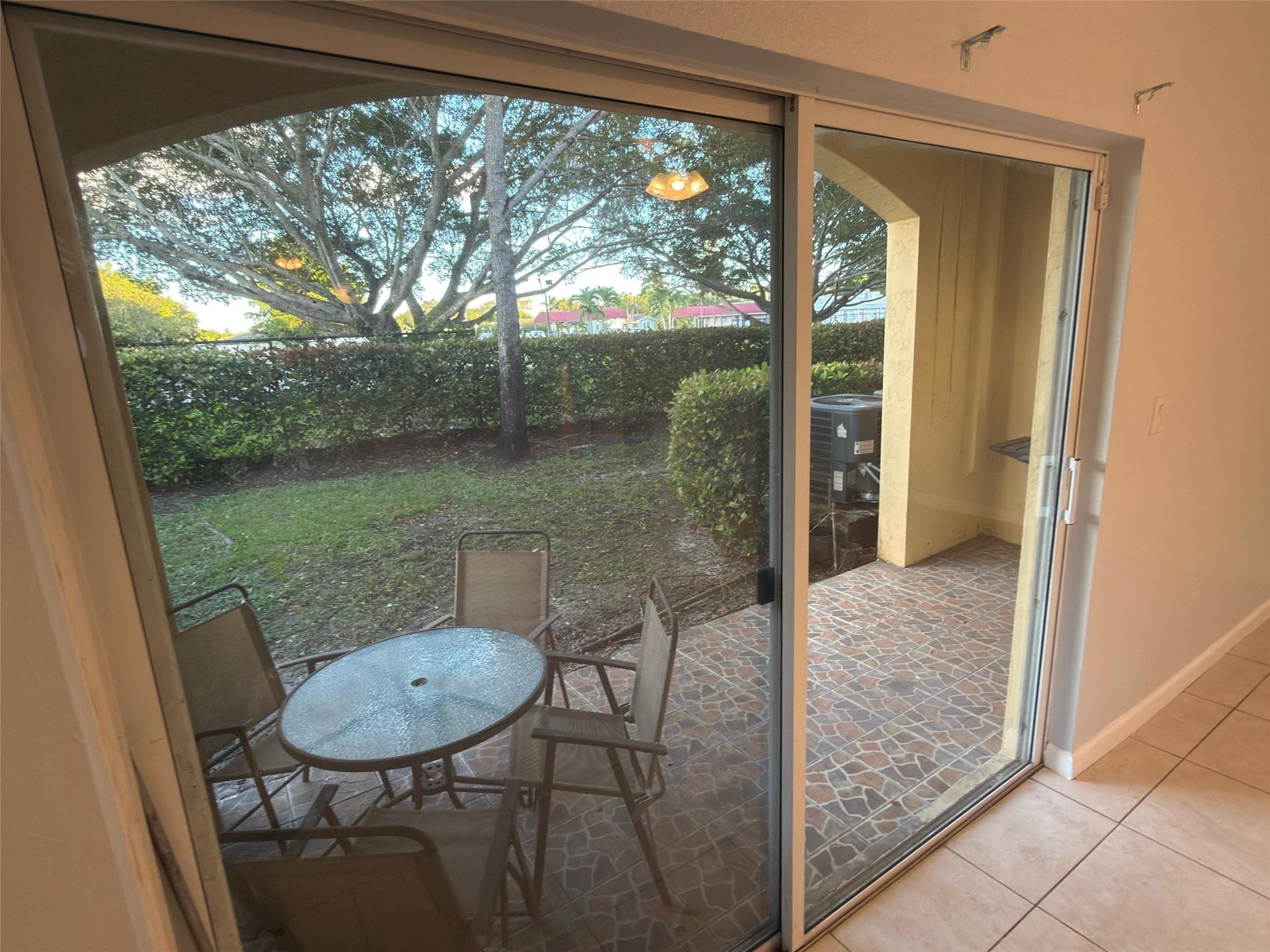 SANTA MONICA - Residential Lease