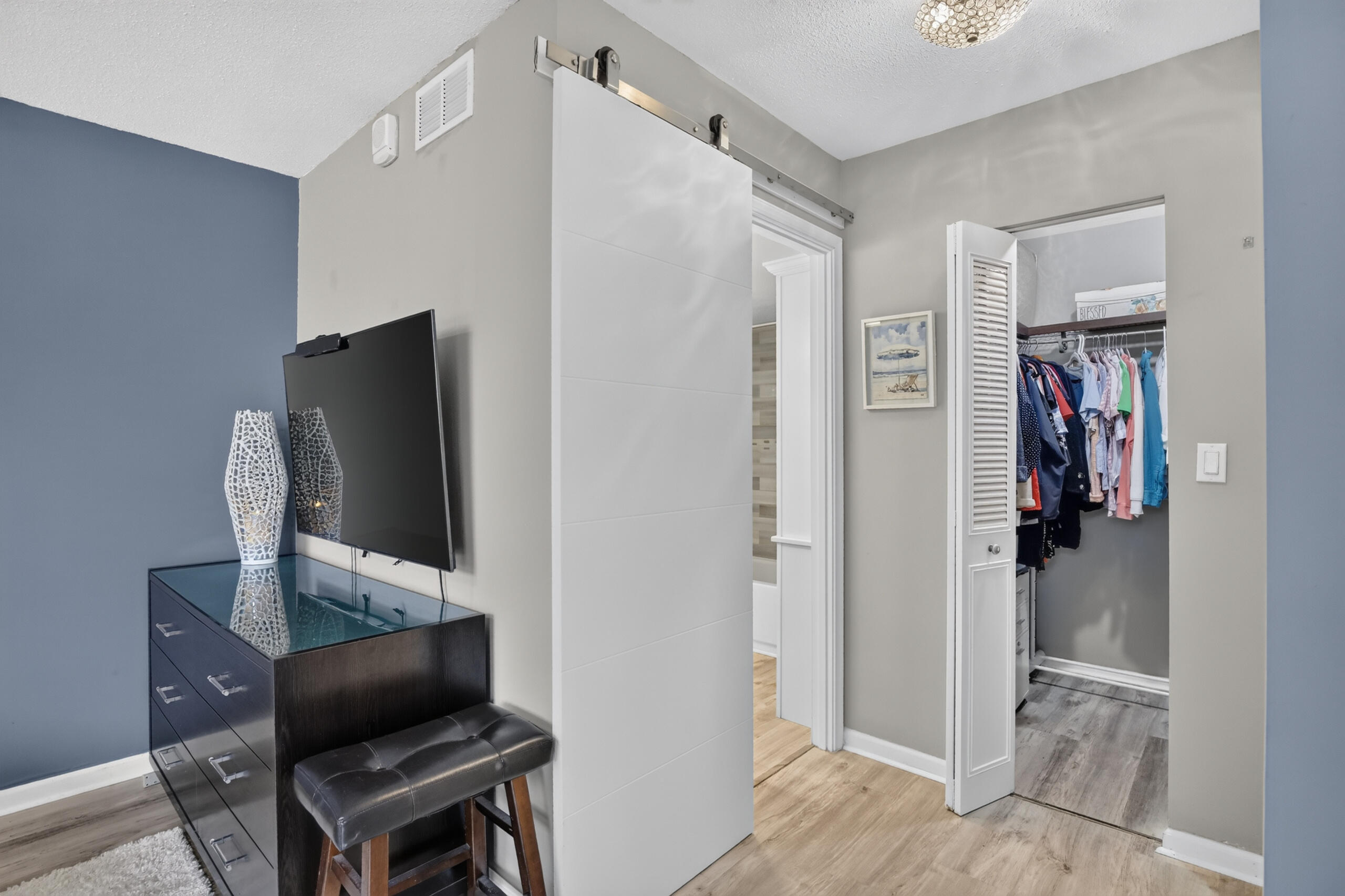 LAKES OF NEWPORT I CONDO - Residential