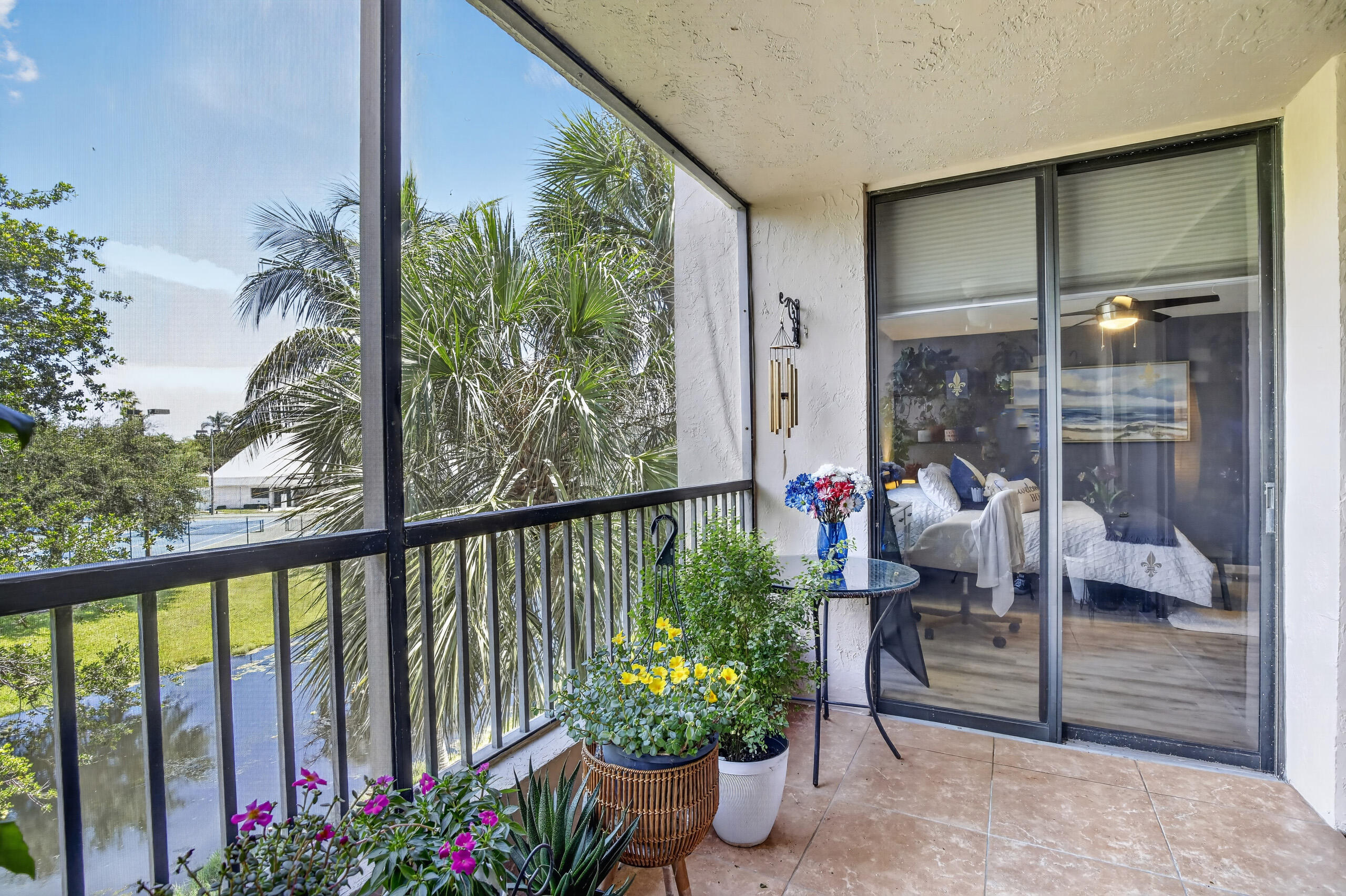 LAKES OF NEWPORT I CONDO - Residential