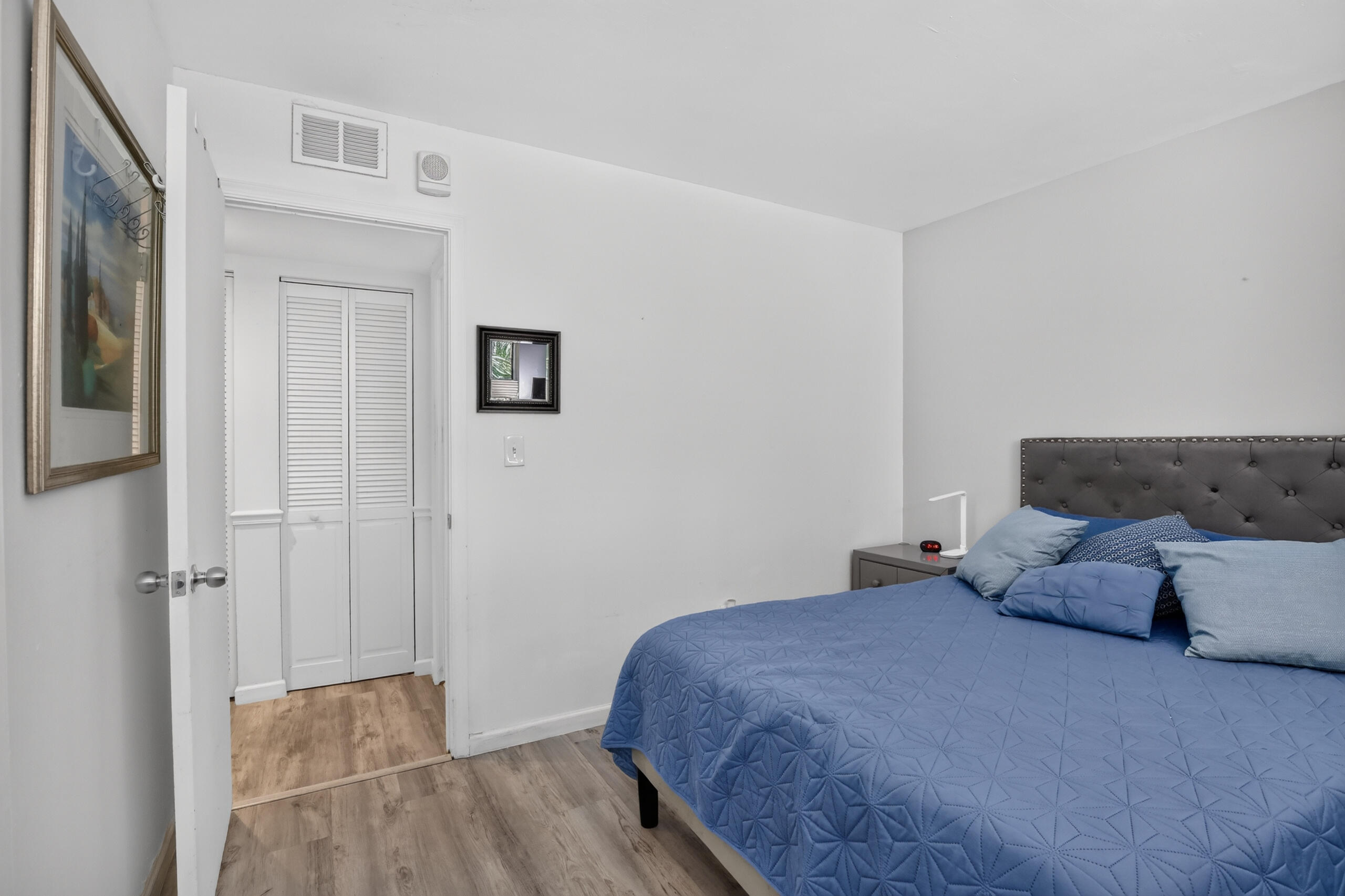 LAKES OF NEWPORT I CONDO - Residential
