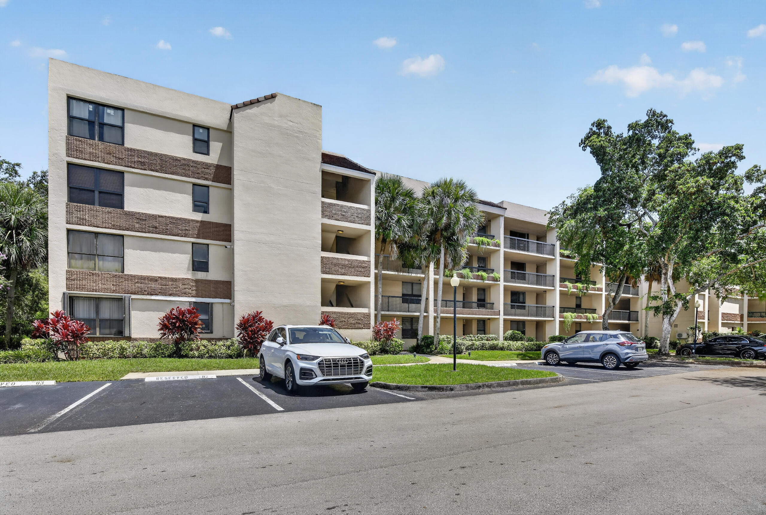 LAKES OF NEWPORT I CONDO - Residential