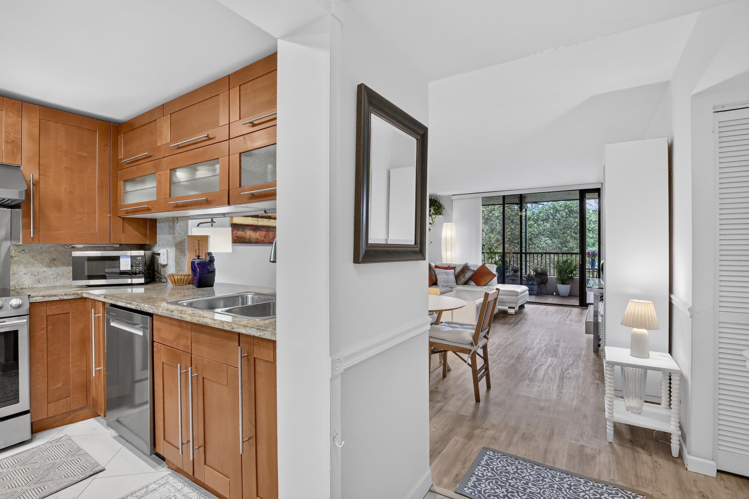 LAKES OF NEWPORT I CONDO - Residential