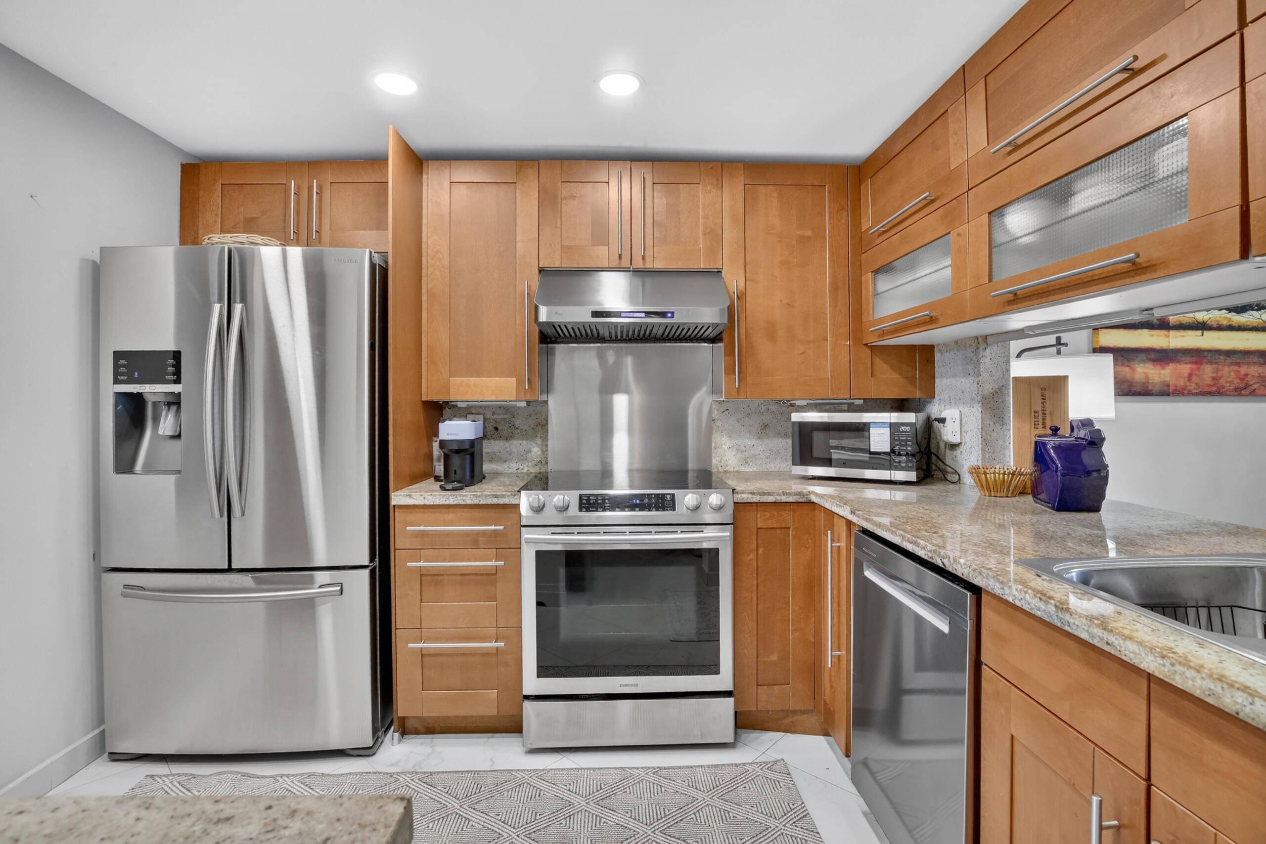 LAKES OF NEWPORT I CONDO - Residential