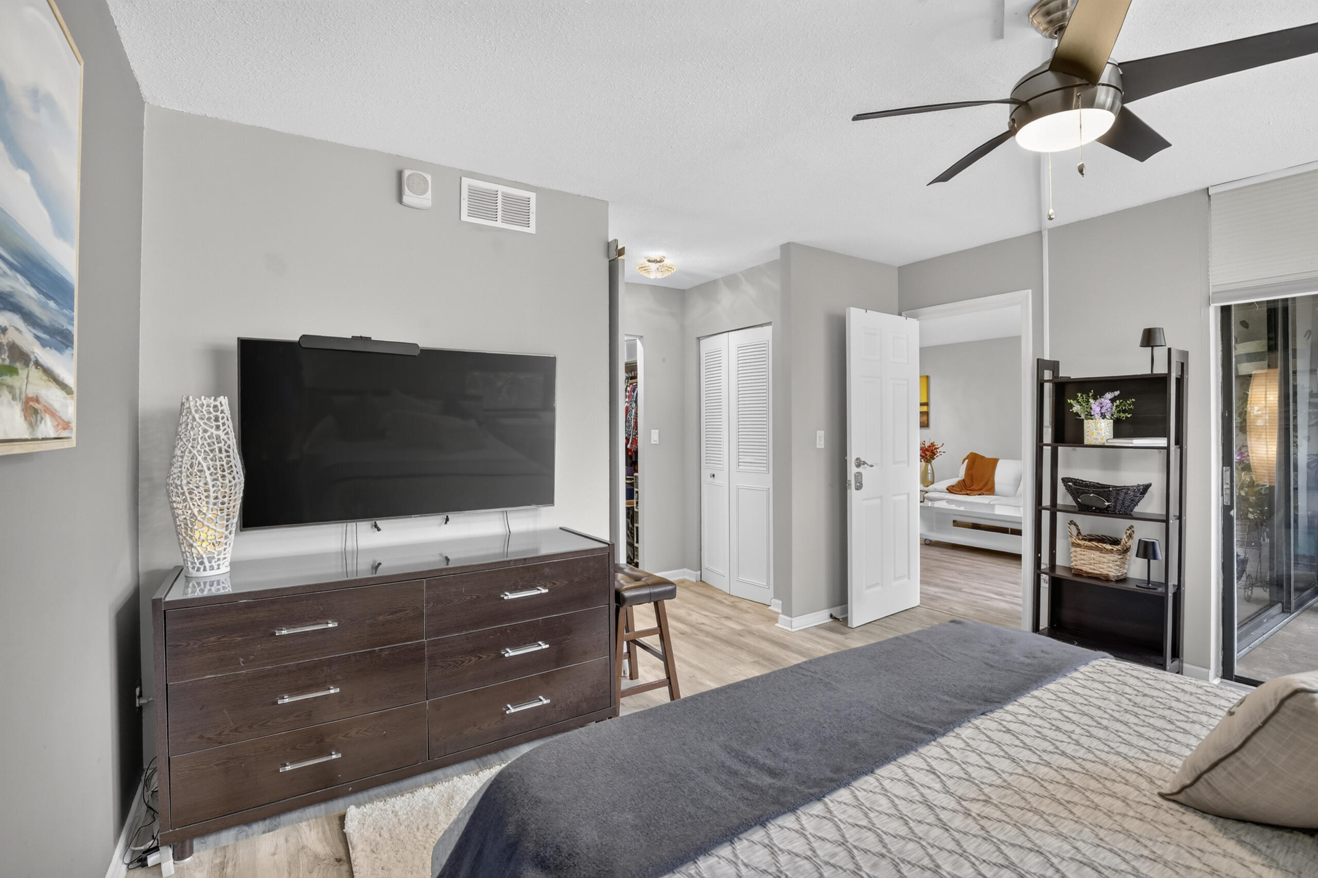 LAKES OF NEWPORT I CONDO - Residential