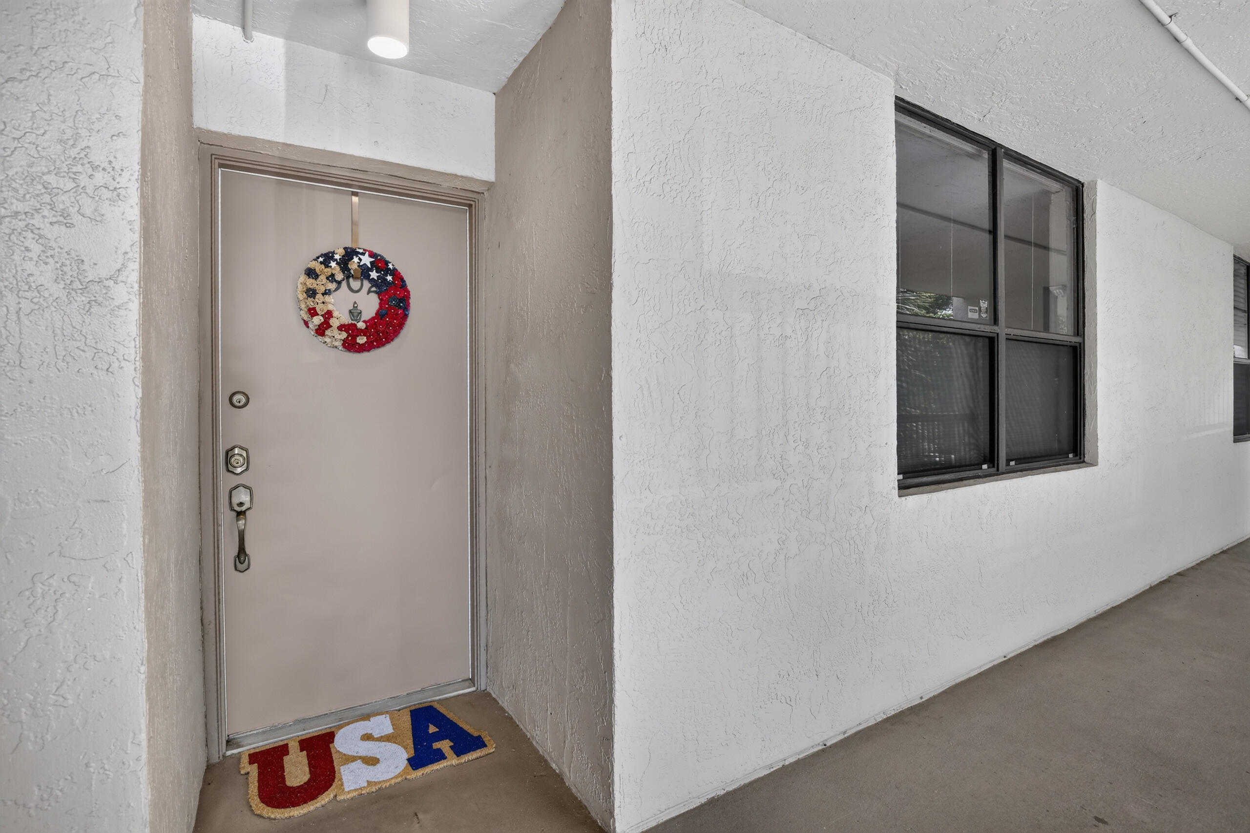 LAKES OF NEWPORT I CONDO - Residential