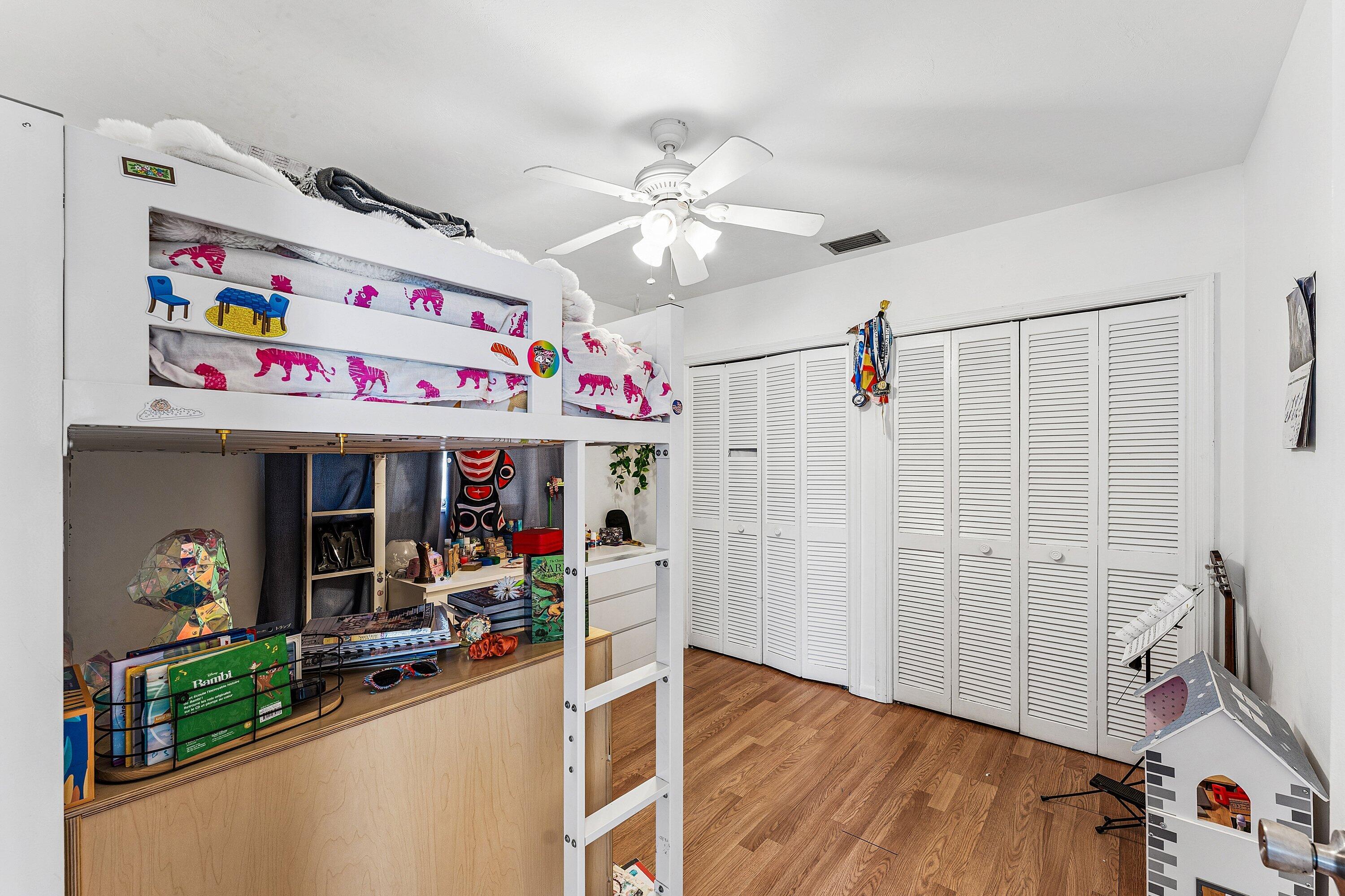 UNIVERSITY PARK COUNTRY CLUB ESTS IN - Residential Lease