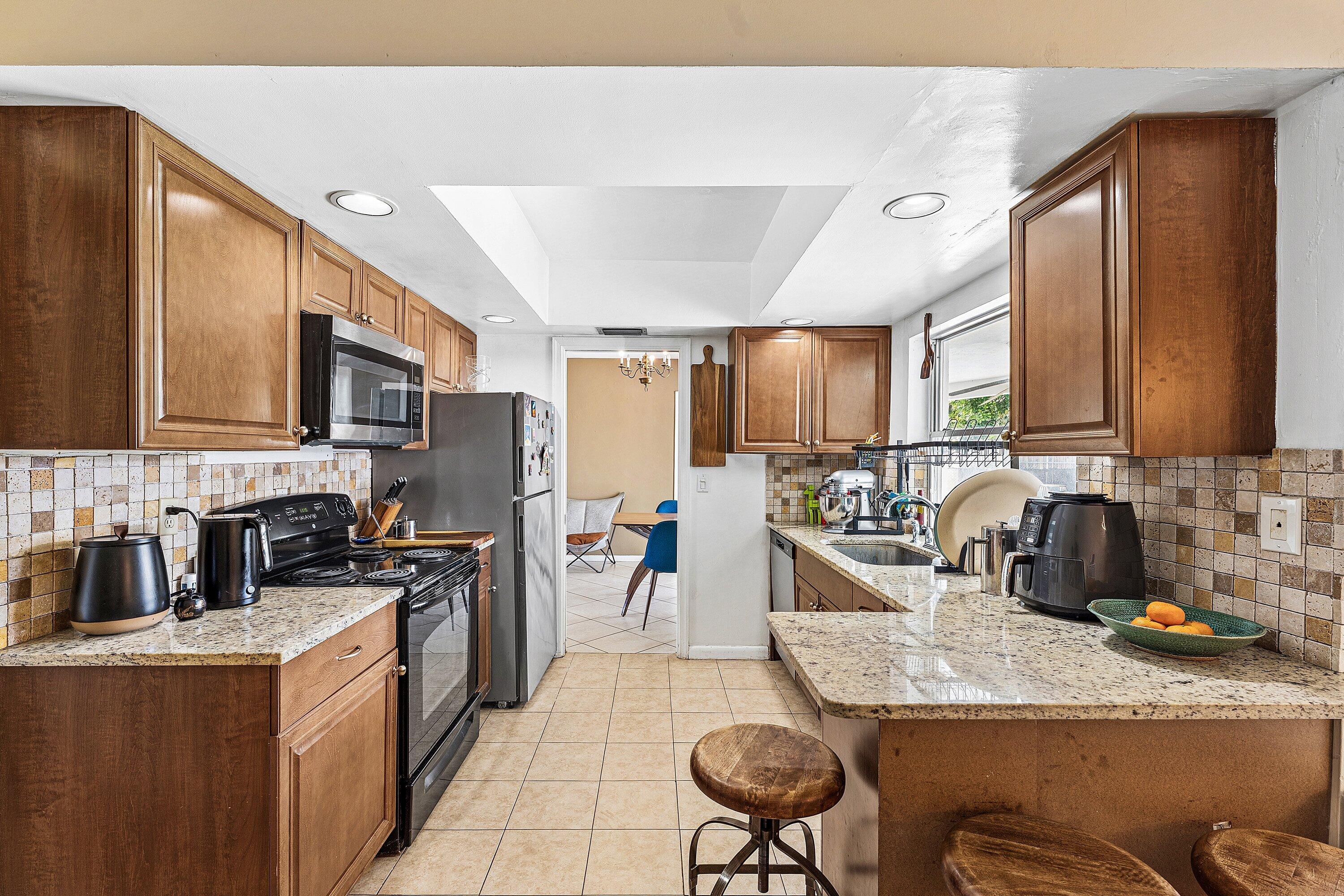 UNIVERSITY PARK COUNTRY CLUB ESTS IN - Residential Lease