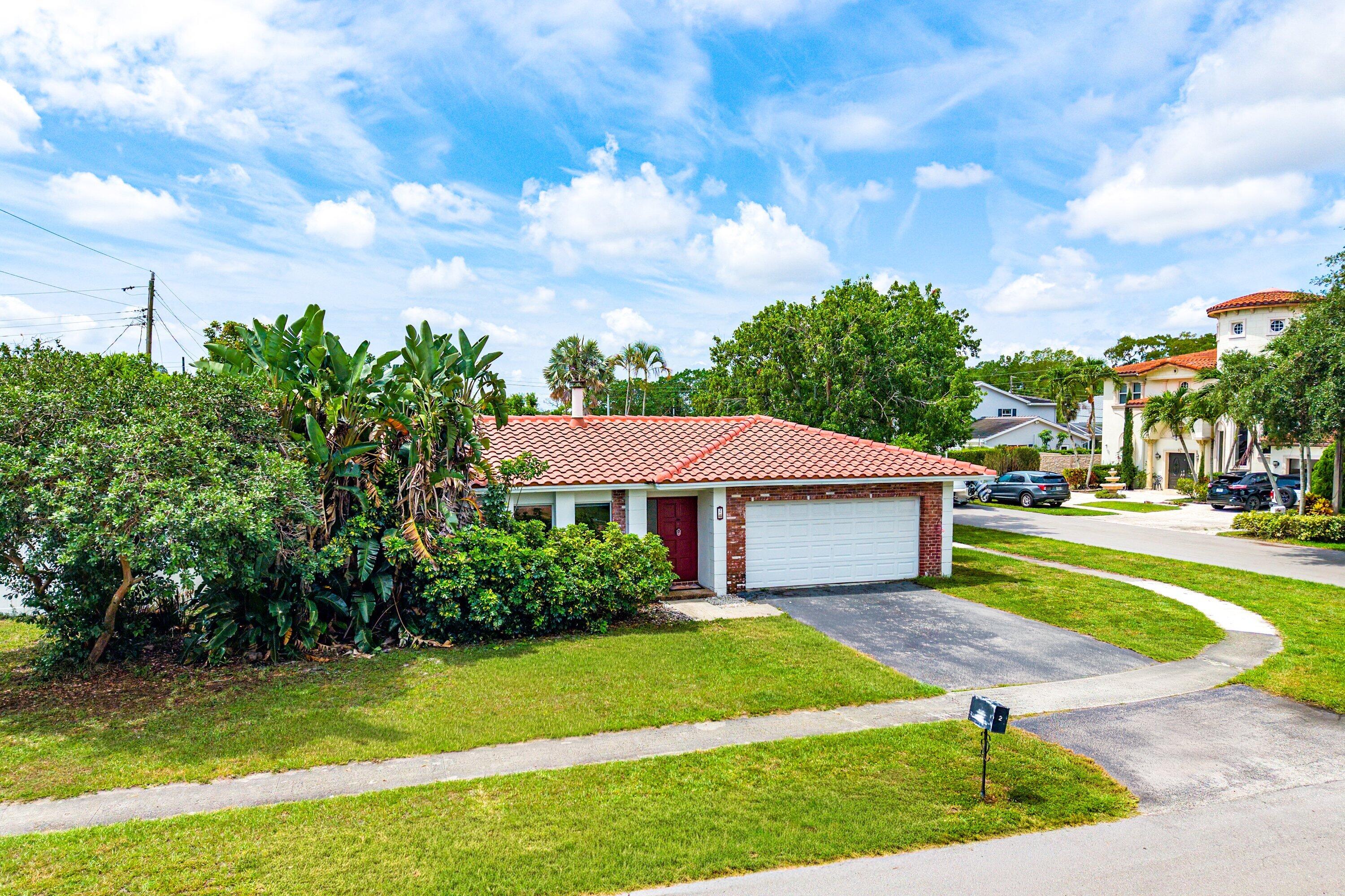 UNIVERSITY PARK COUNTRY CLUB ESTS IN - Residential Lease