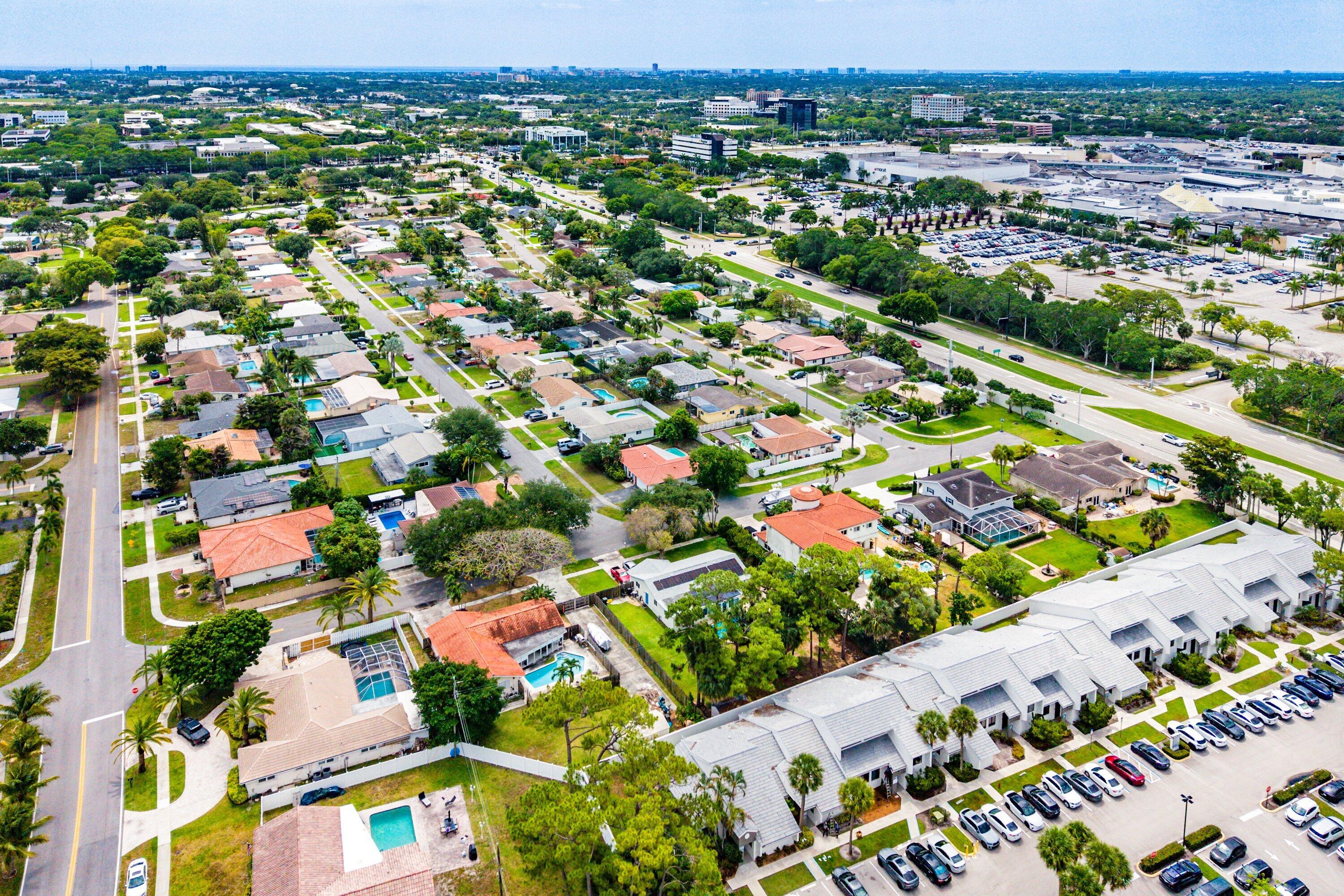 UNIVERSITY PARK COUNTRY CLUB ESTS IN - Residential Lease