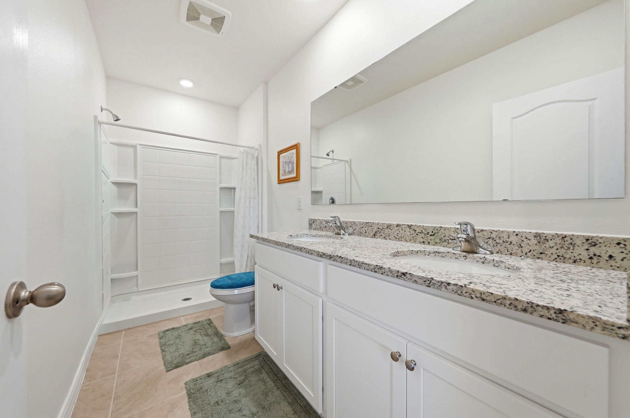 VENEZIA TOWNHOUSES - Residential Lease
